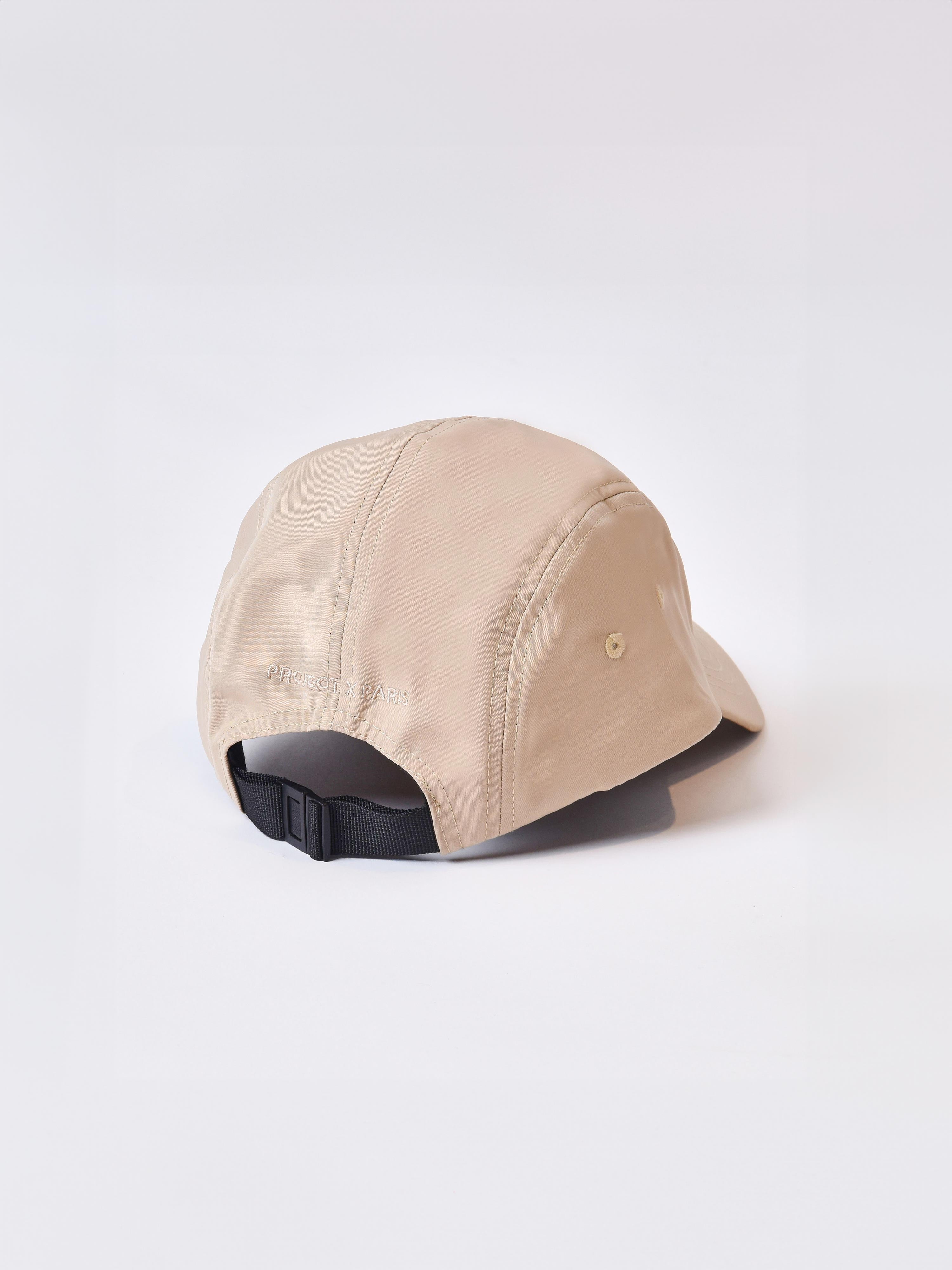 casquette-en-matiere-technique-beige