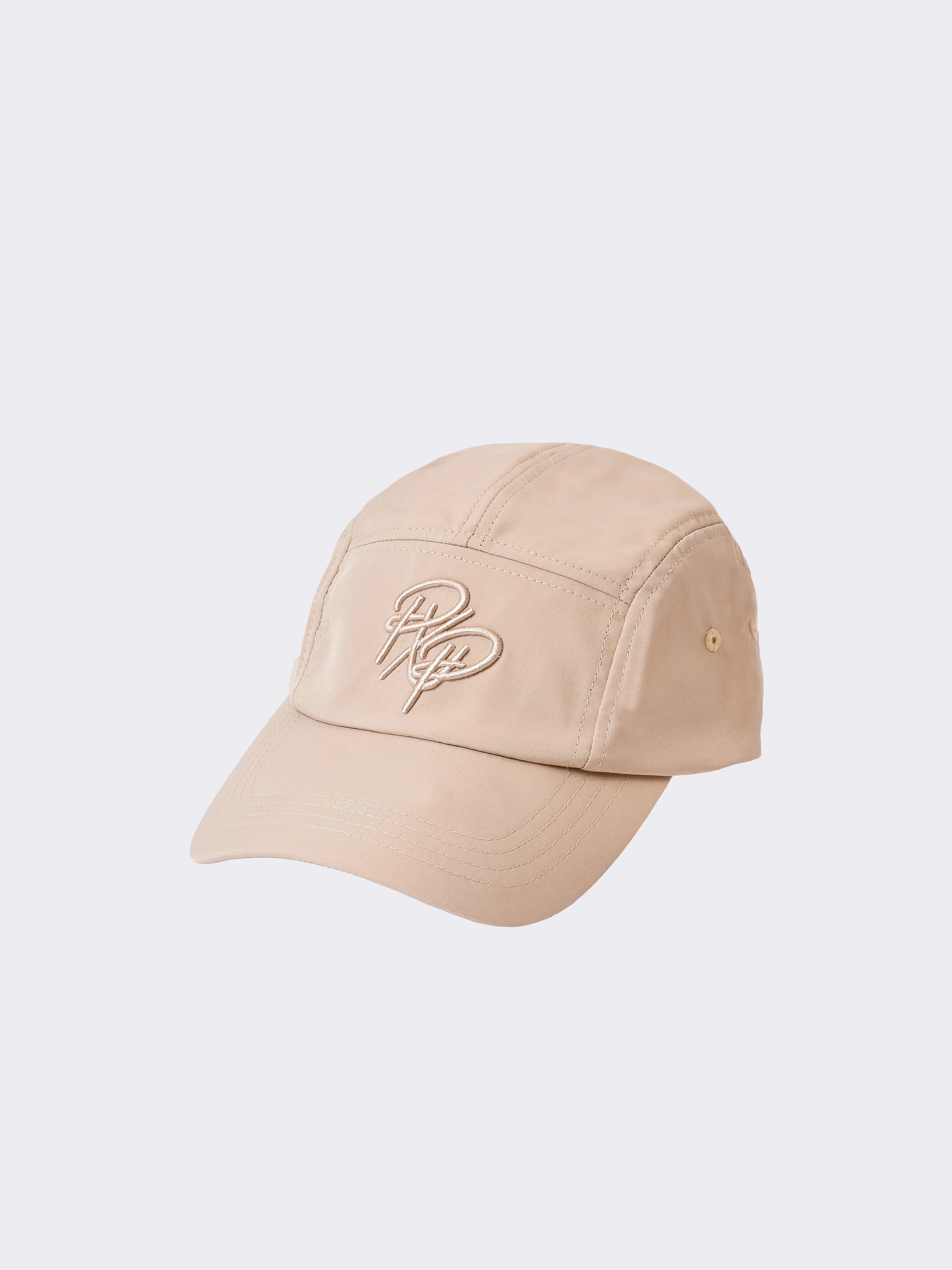 casquette-en-matiere-technique-beige