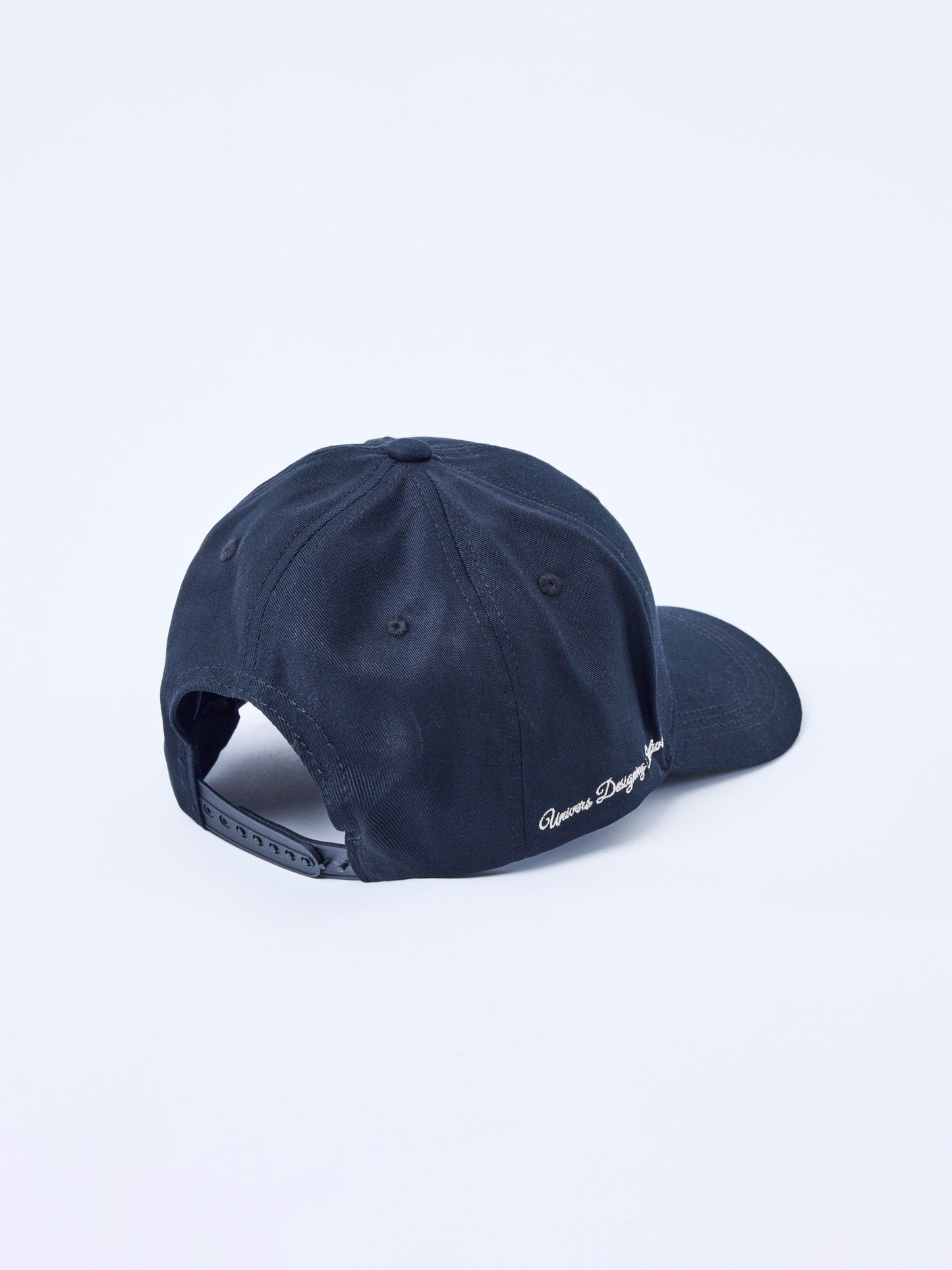 casquette-motif-coeurmonde-noir