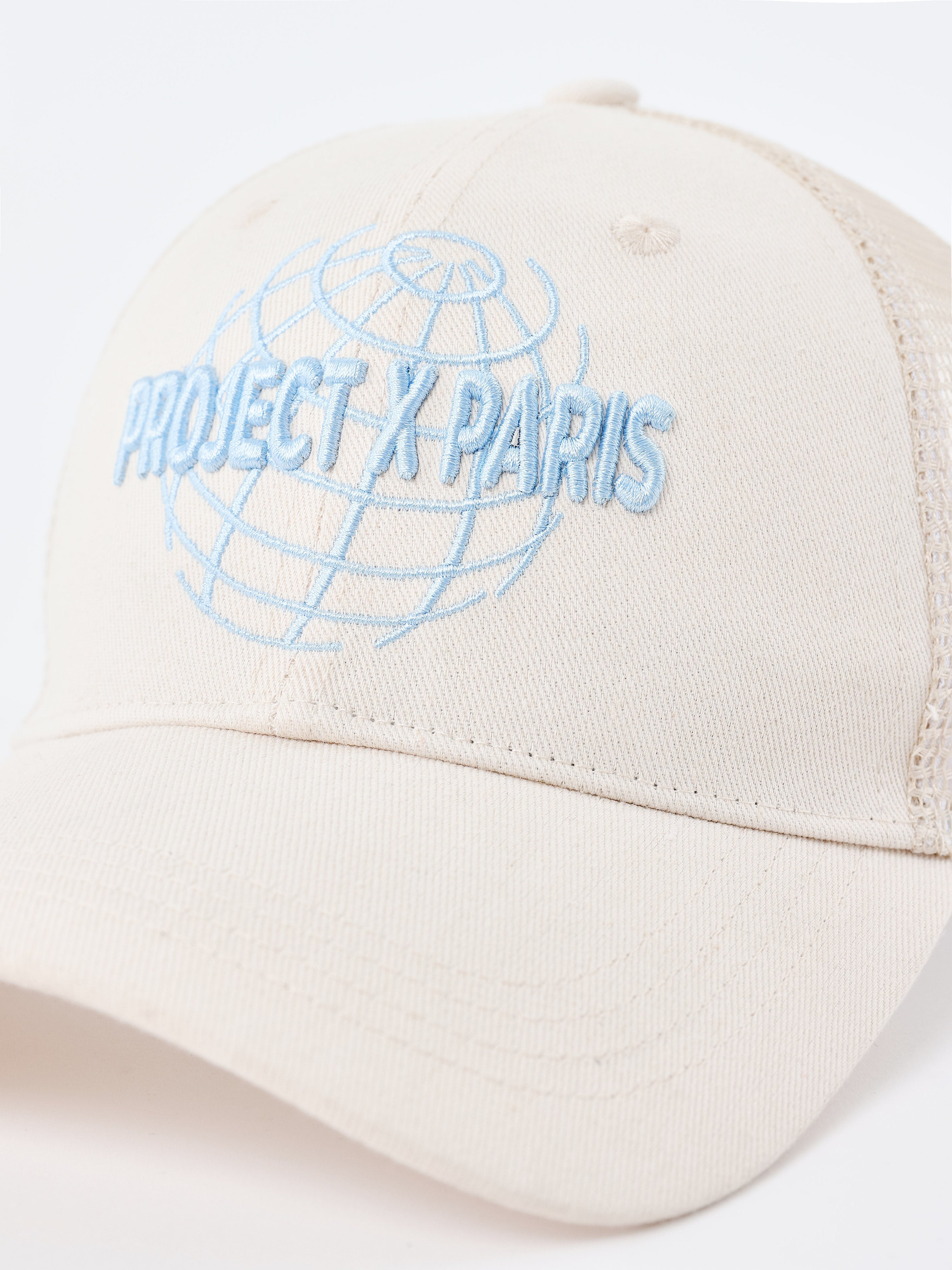 Casquette motif mappemonde-3