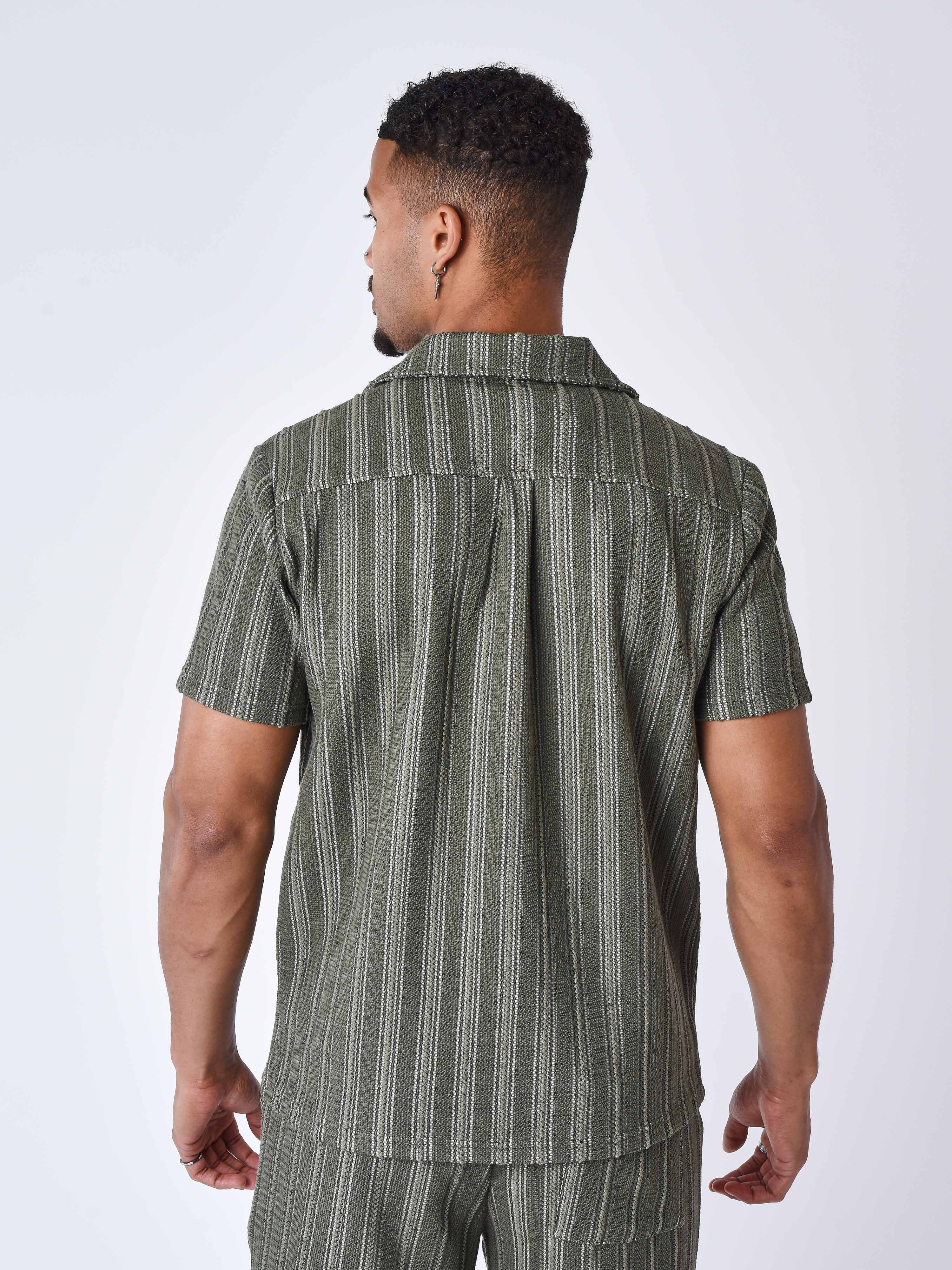 chemise-decontractee-en-maille-olive-fonce