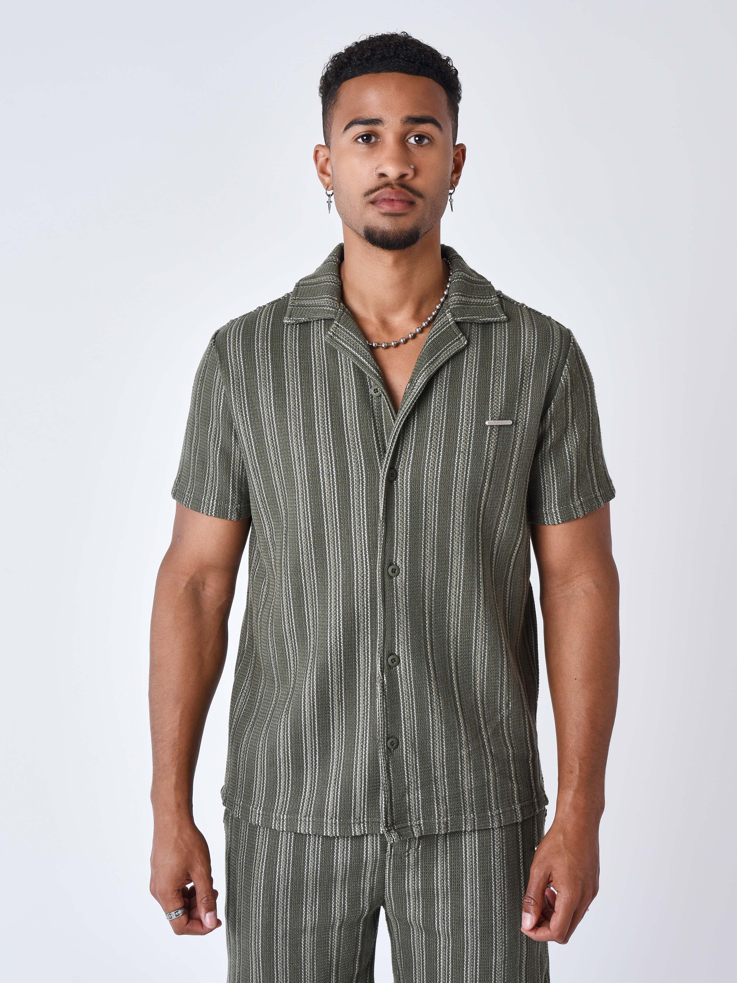 chemise-decontractee-en-maille-olive-fonce