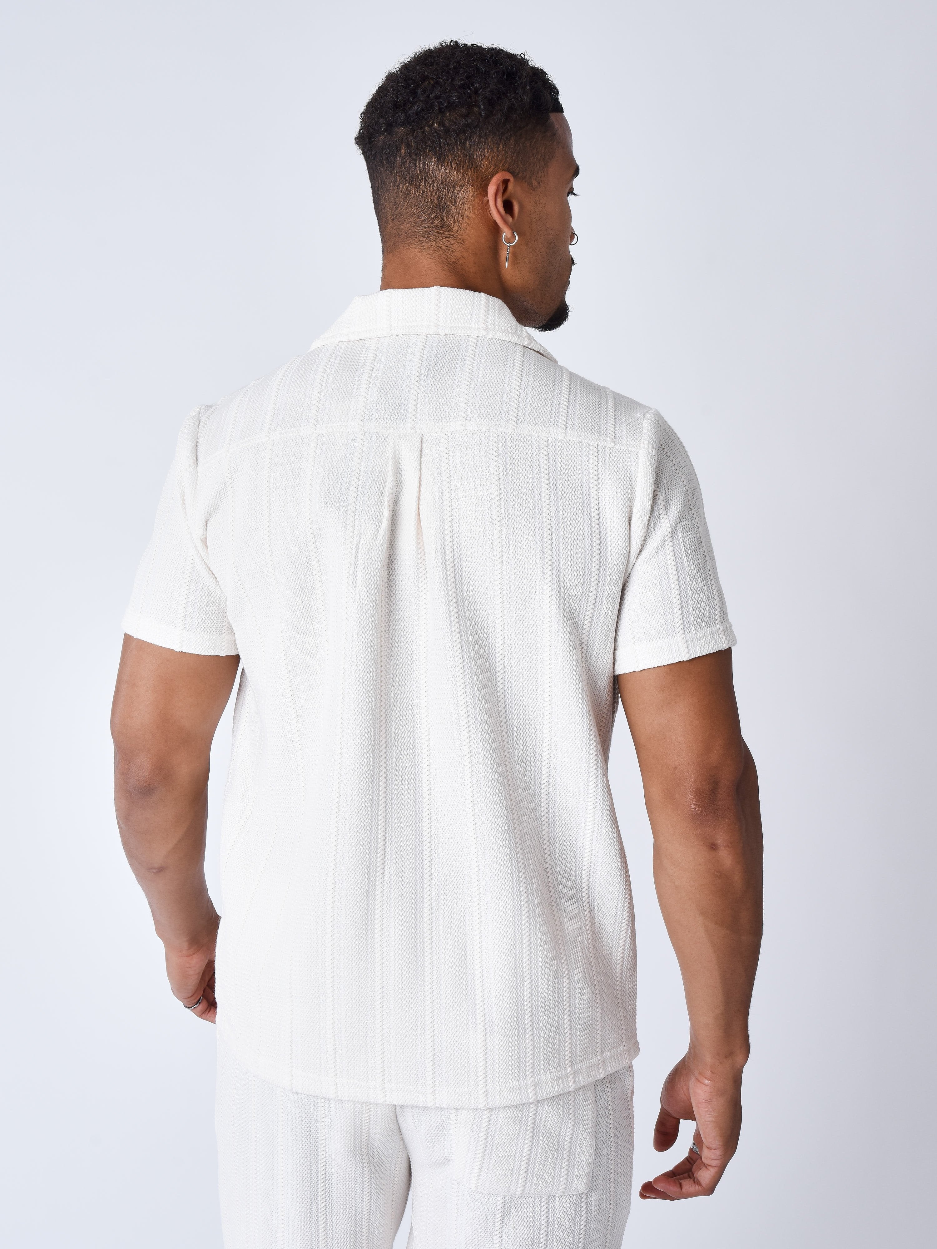 chemise-decontractee-en-maille-blanc-casse
