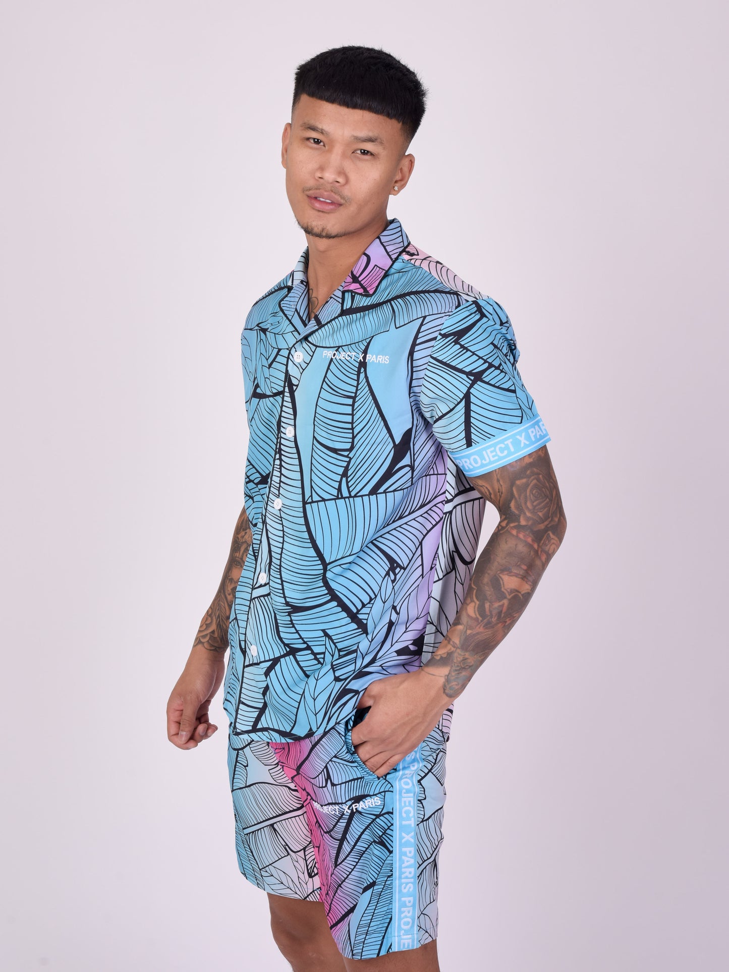 chemise-decontractee-imprime-tropical-avec-col-a-revers-bleu