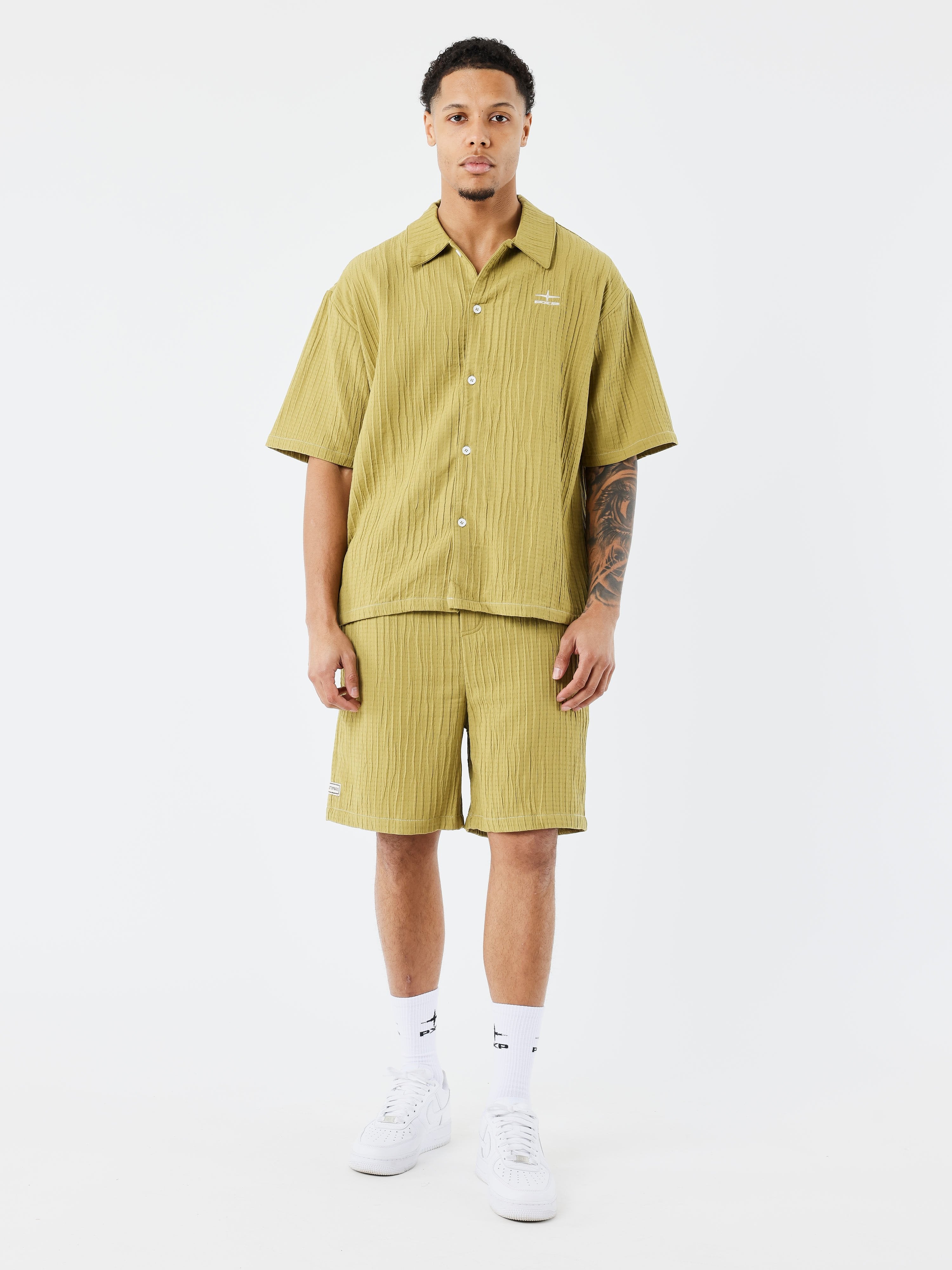 chemise-decontractee-plissee-moutarde