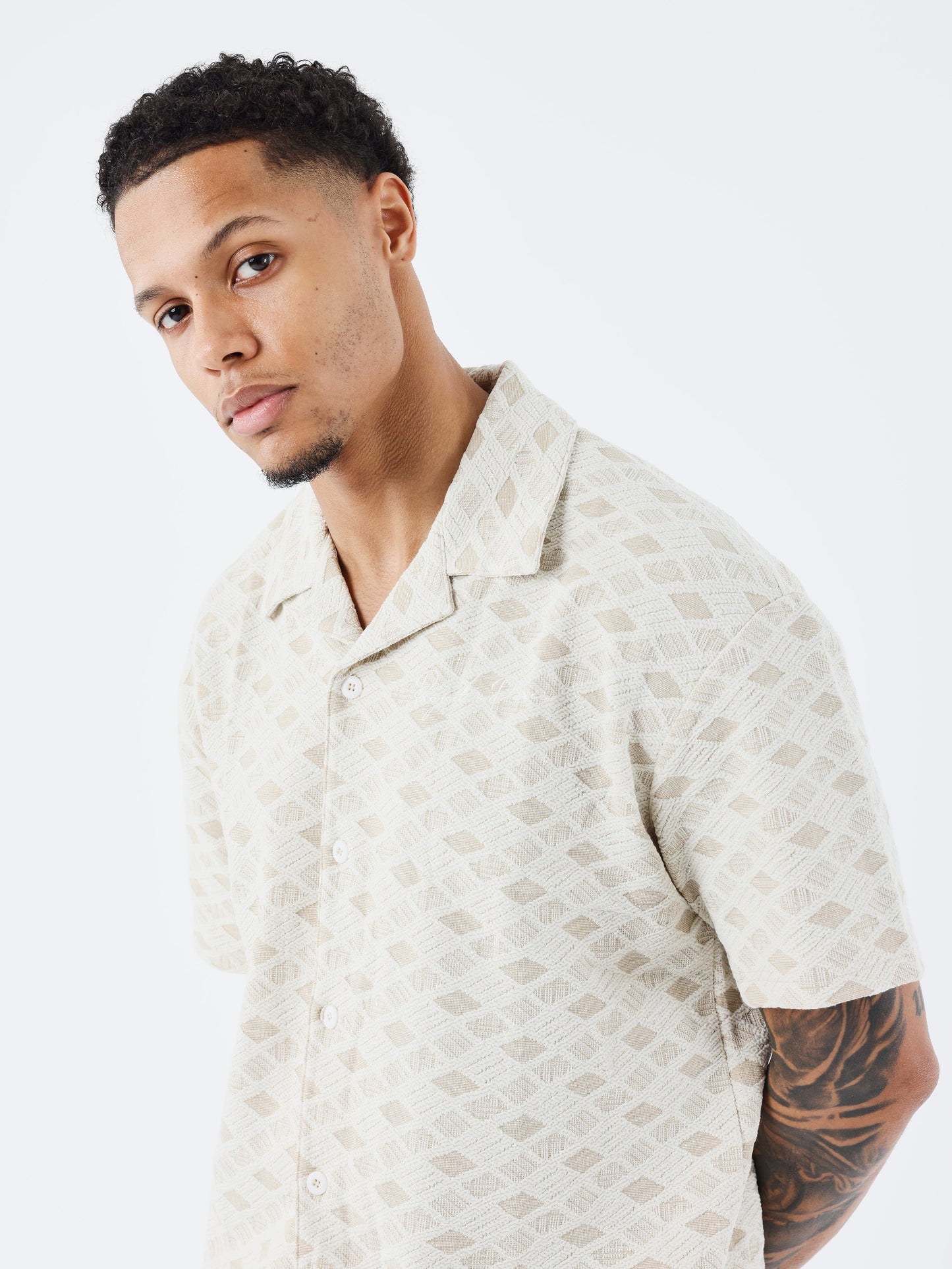 chemise-decontractee-texturee-craie