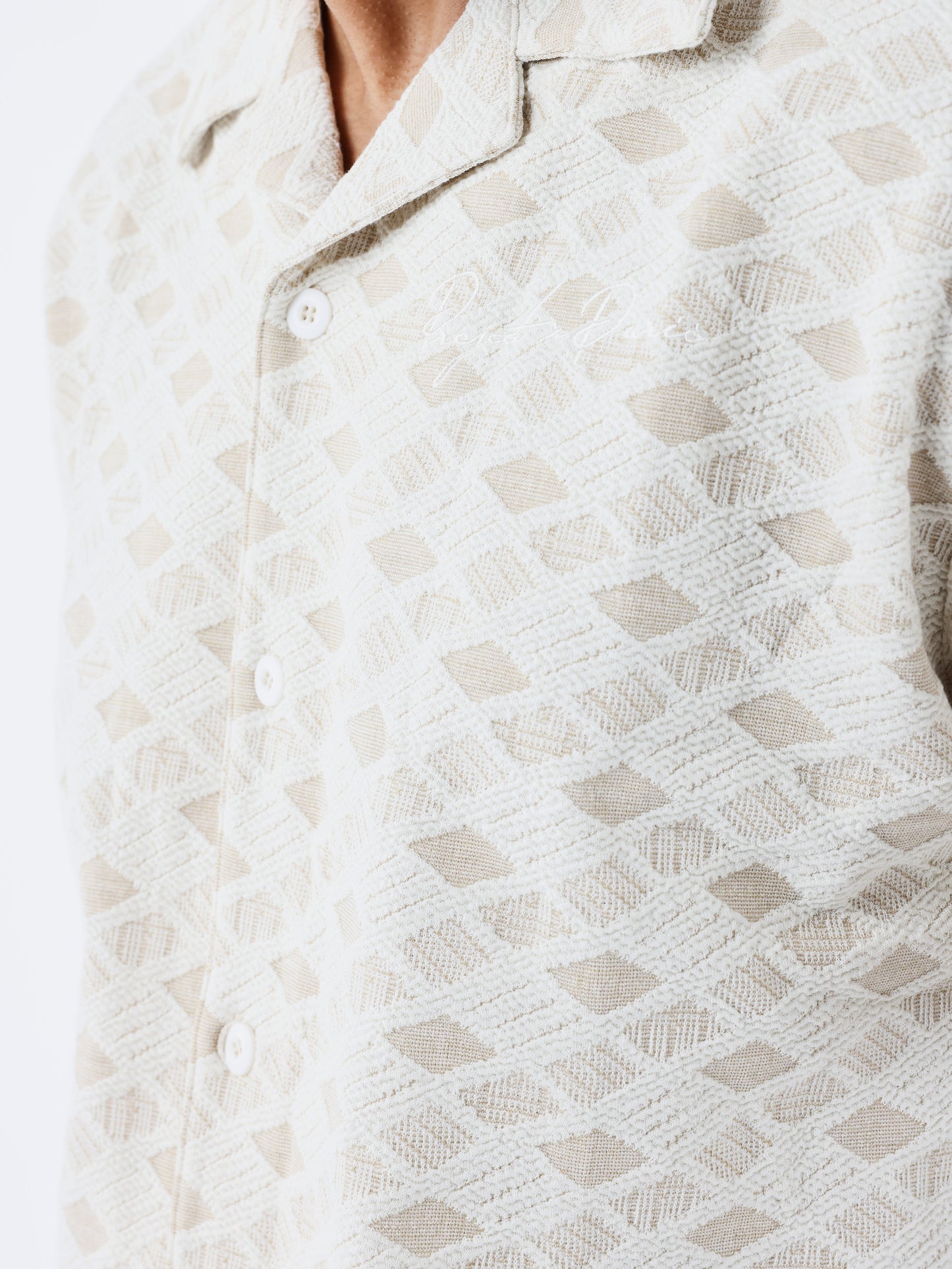 chemise-decontractee-texturee-craie