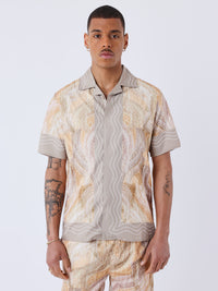 chemise-fluide-camel-modelshot