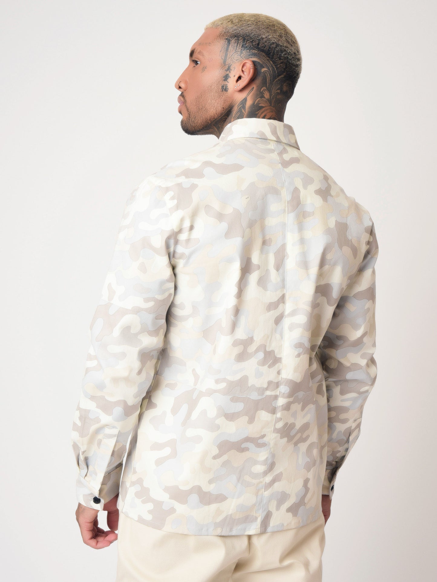 chemise-imprime-camouflage-ivoire