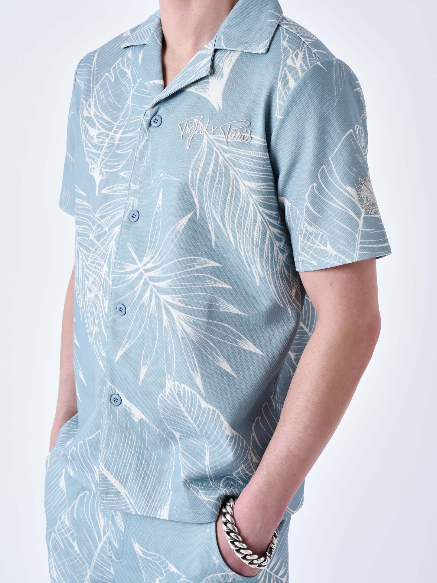 chemise-imprime-luxuriant-bleu-vert-modelshot