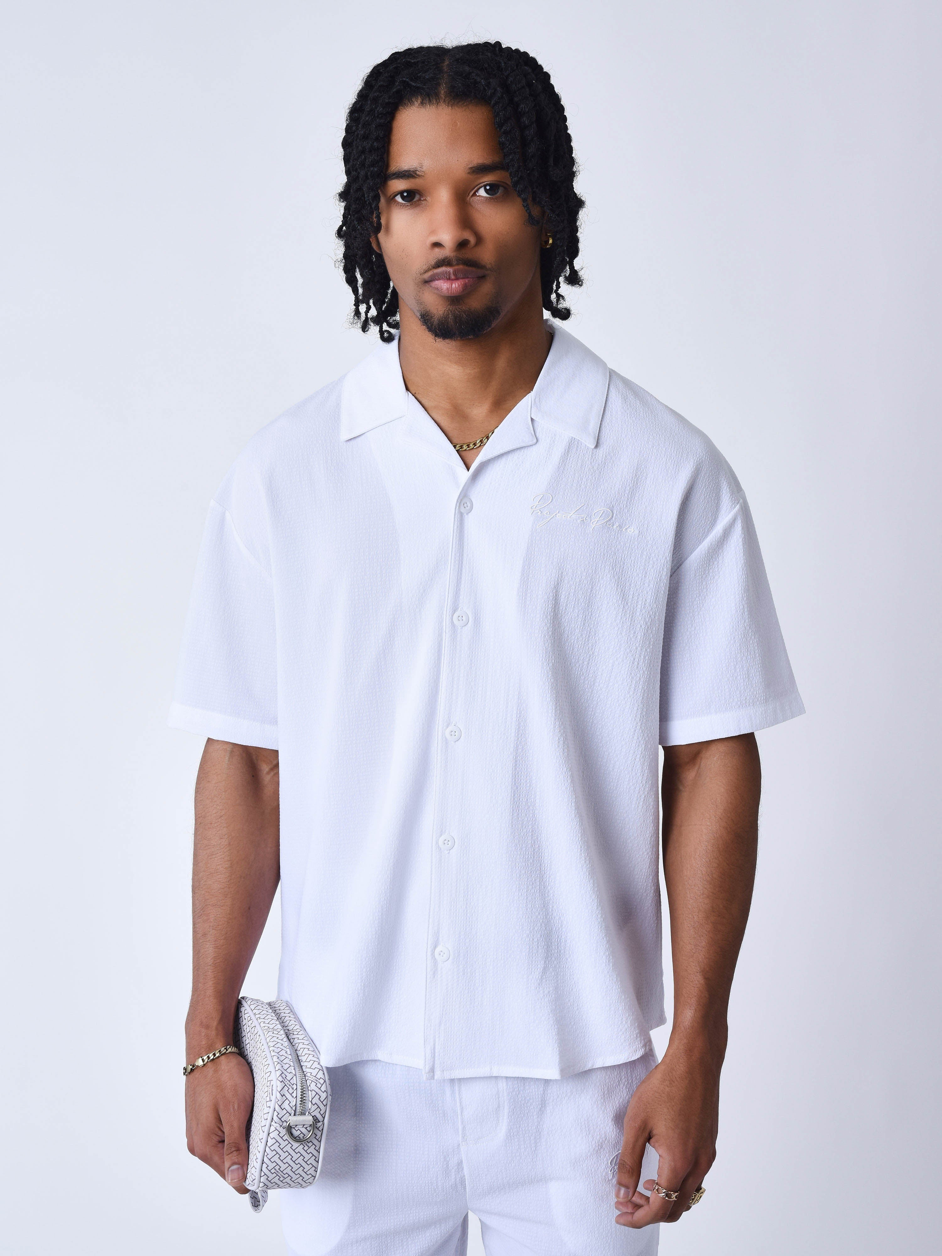 chemise-texture-brode-blanc-modelshot