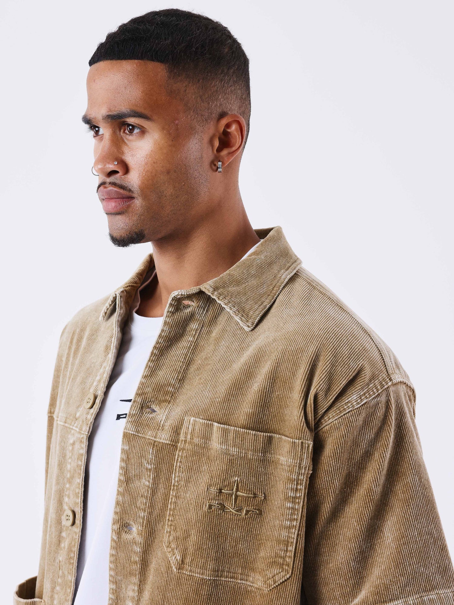 chemise-velours-cotele-beige