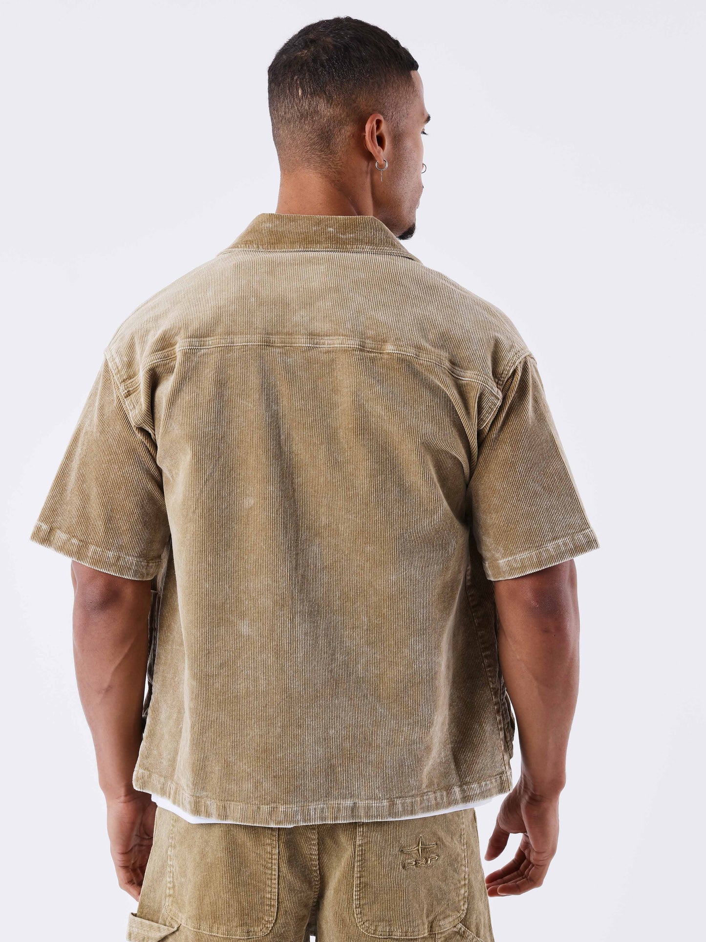 chemise-velours-cotele-beige