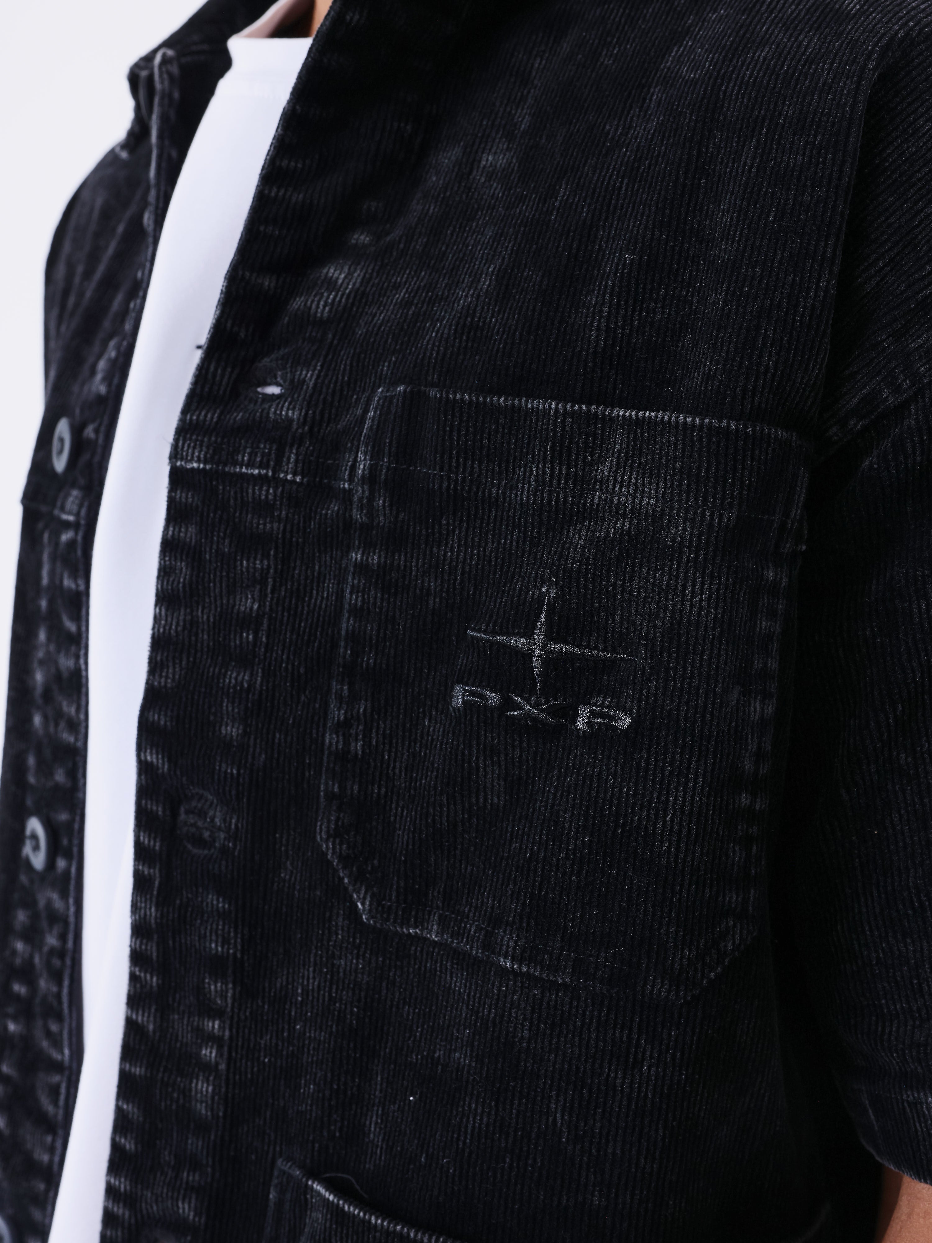 chemise-velours-cotele-noir