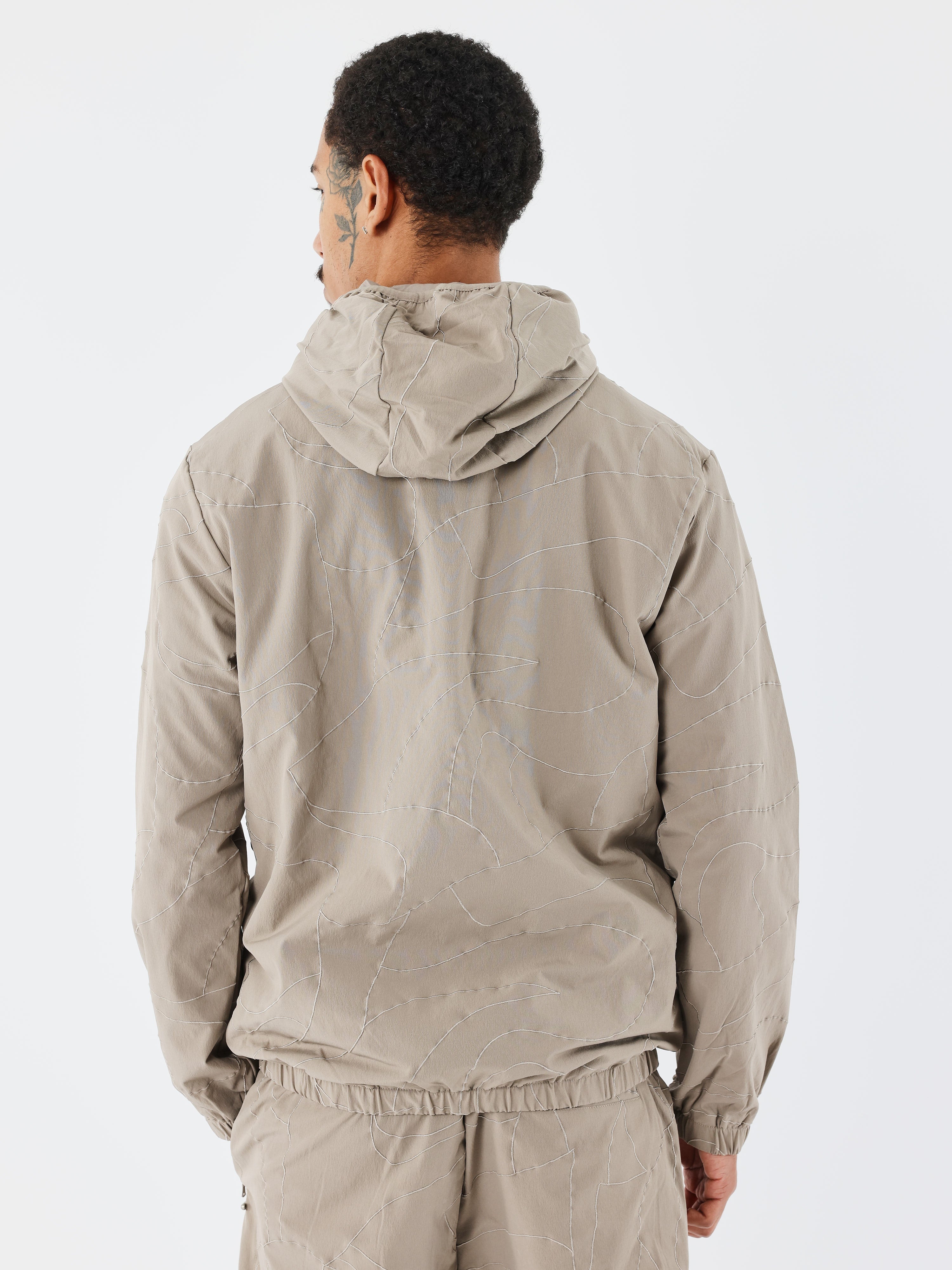 coupe-vent-a-details-brode-taupe