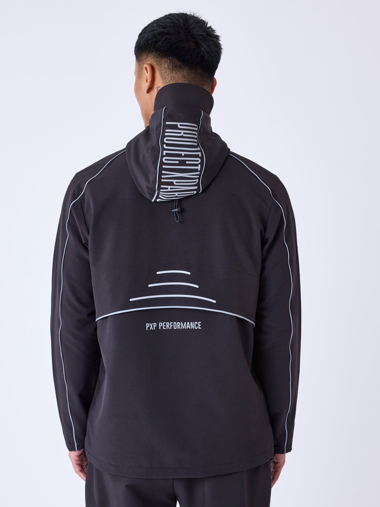 coupe-vent-a-details-reflechisant-noir