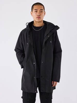 coupe-vent-long-noir-modelshot