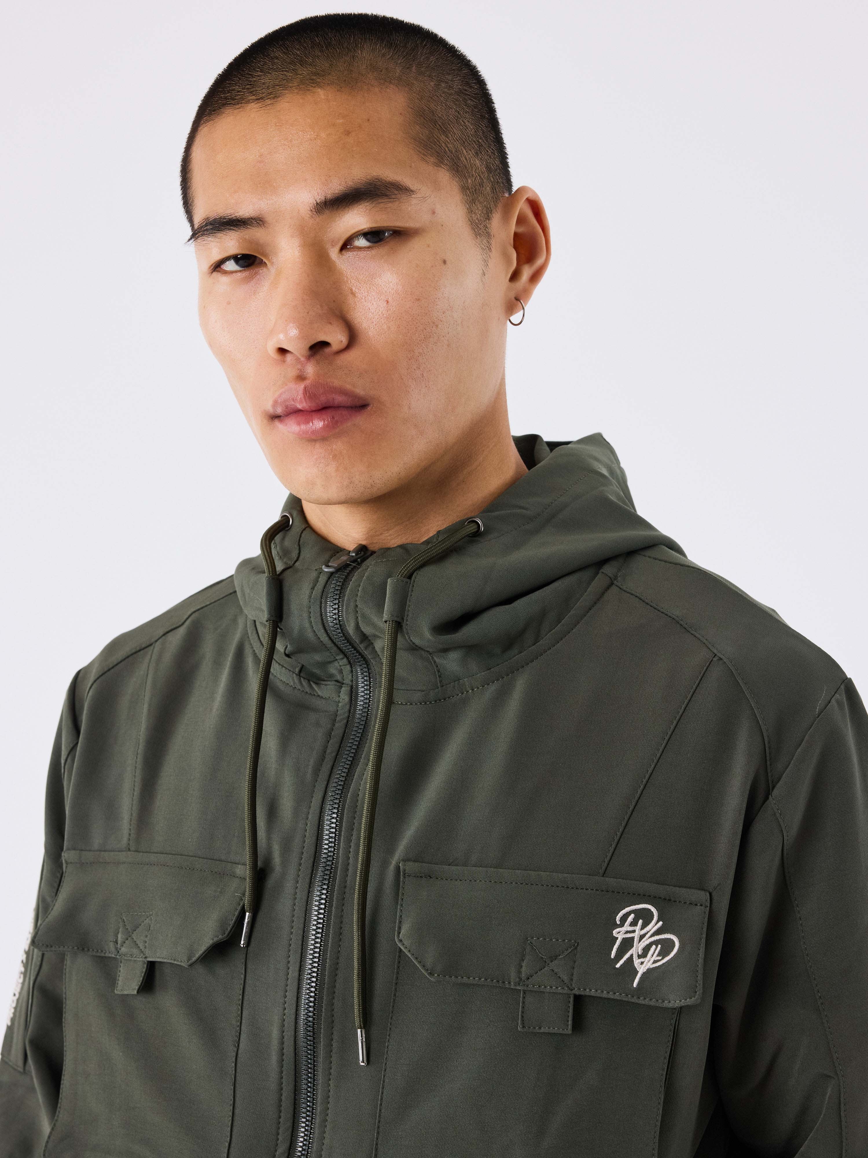 coupe-vent-technique-olive-fonce