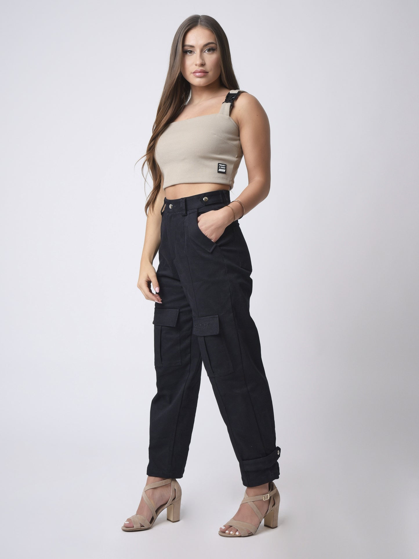 crop-top-avec-clips-bretelle-f201067-beige-modelshot