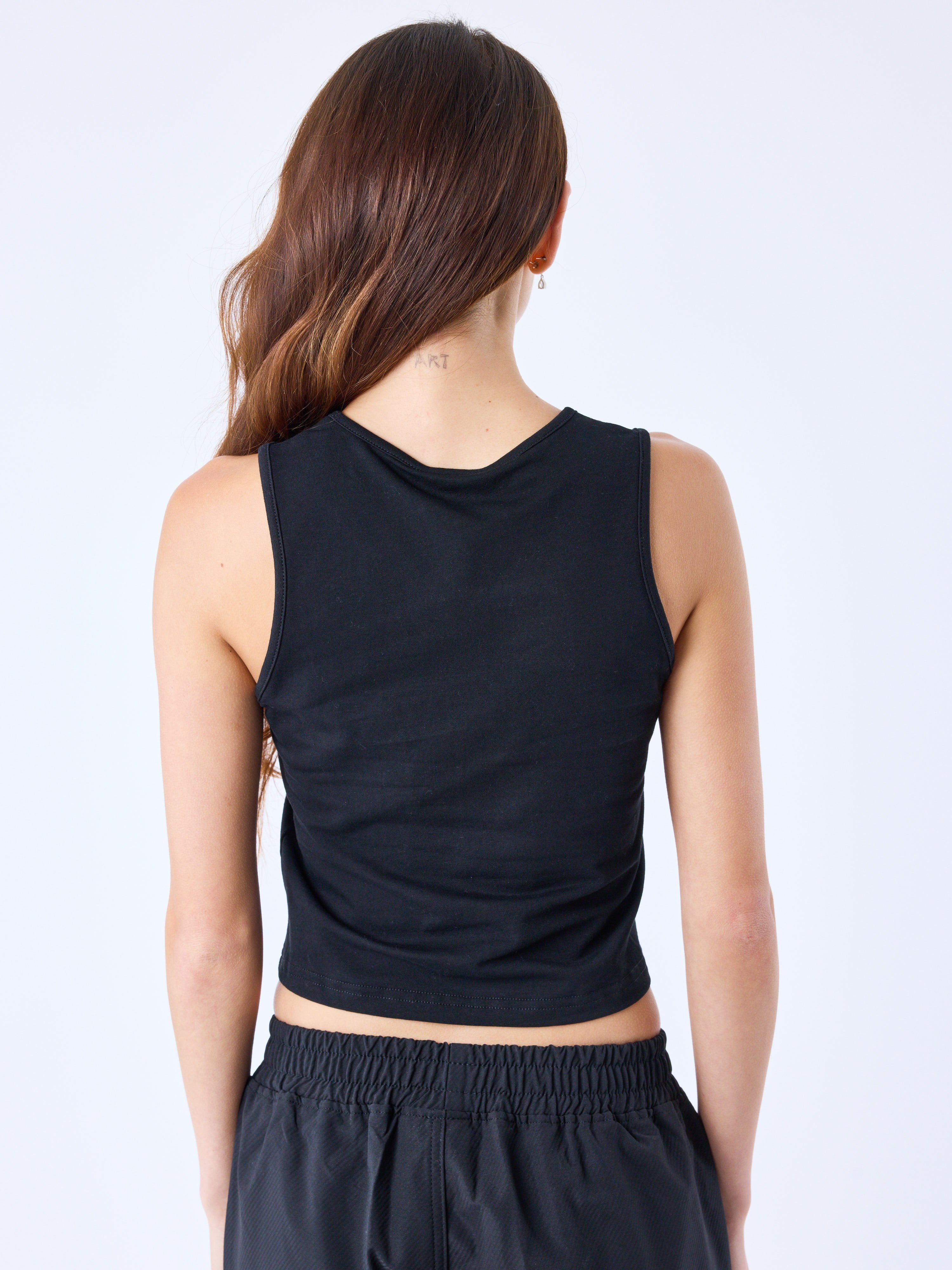 crop-top-debardeur-essentials-noir