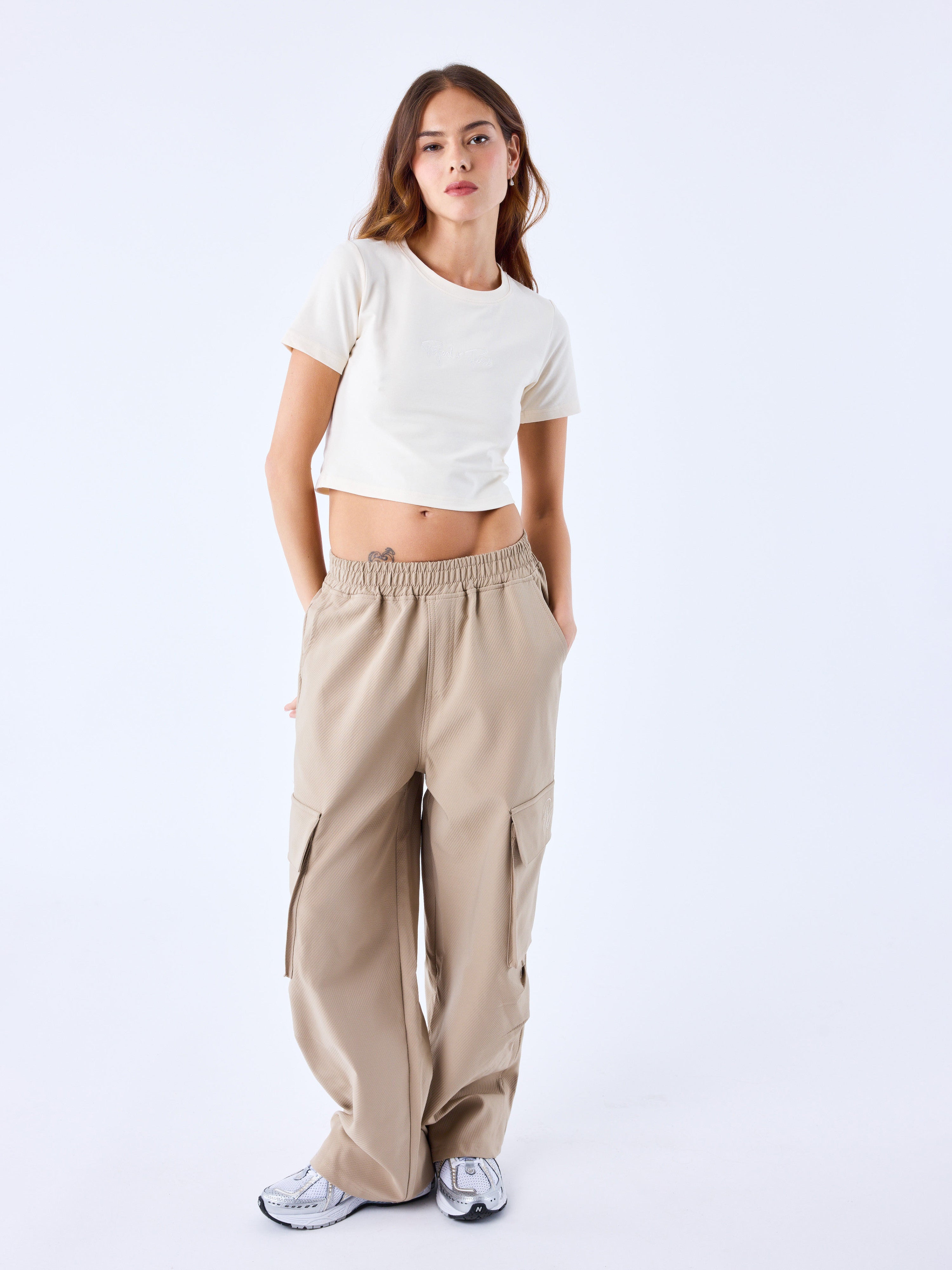 crop-top-essentials-craie