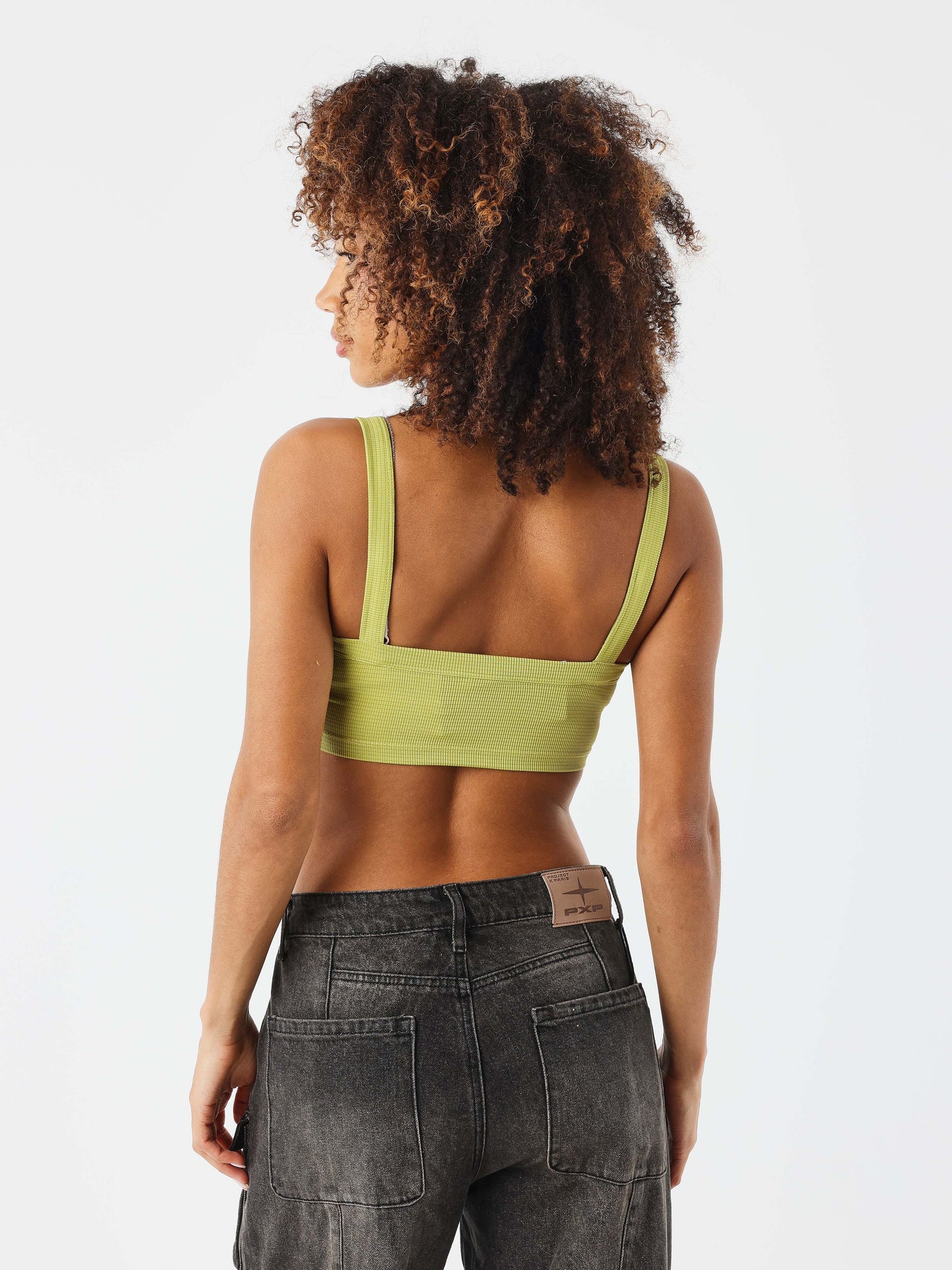 crop-top-nala-pistache-modelshot