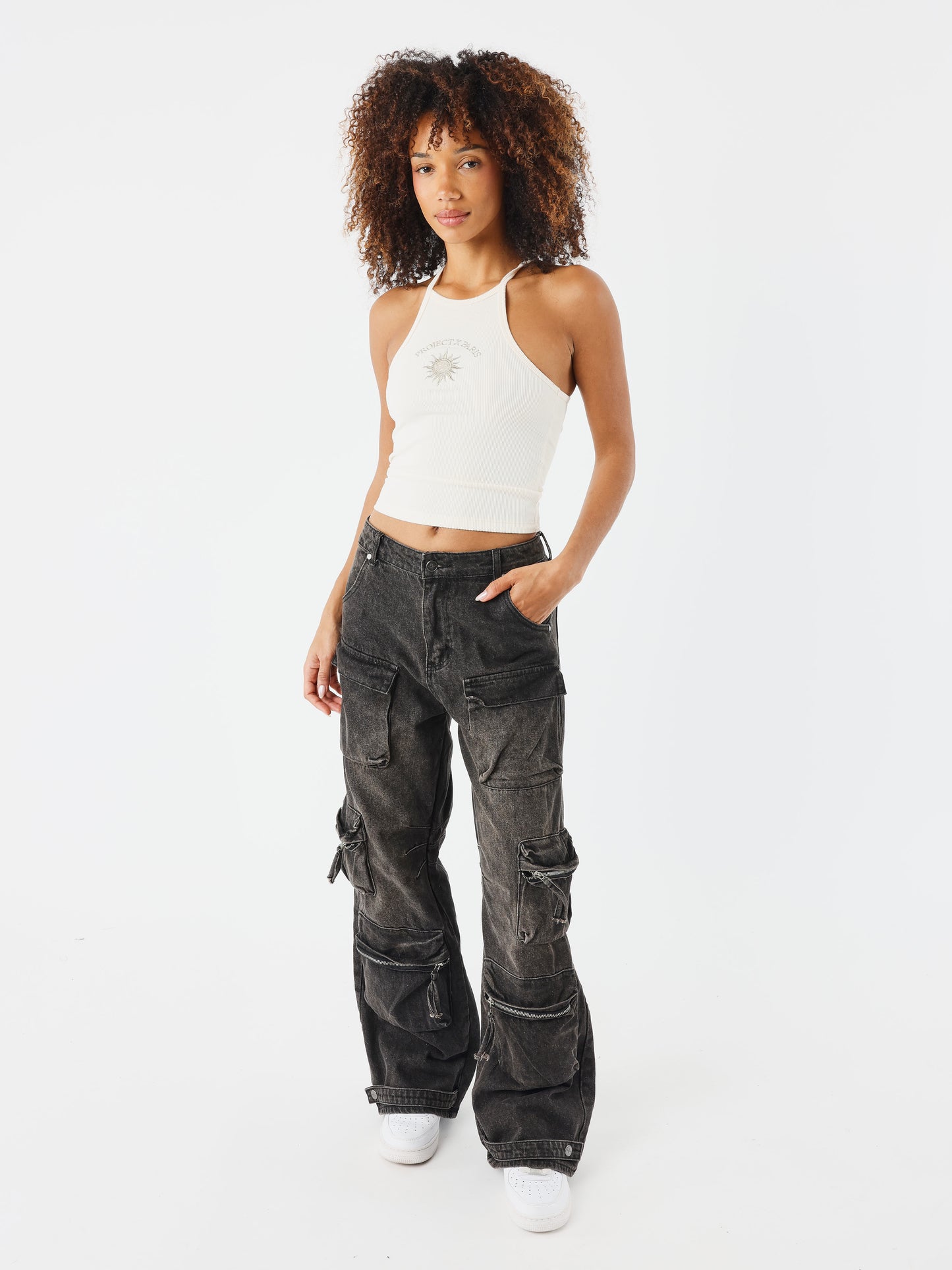 crop-top-sun-craie-modelshot