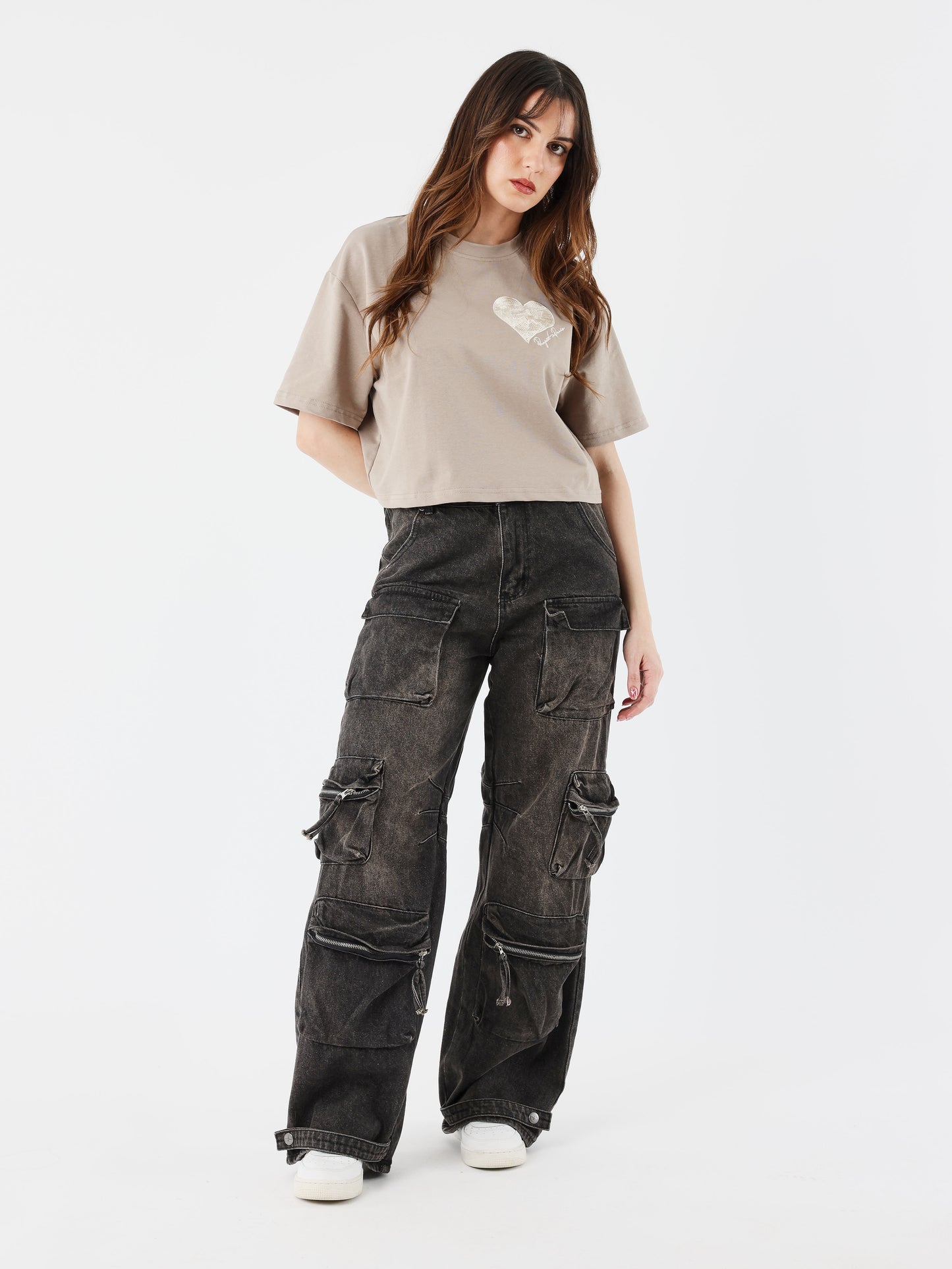 crop-top-tee-wicker-heart-taupe