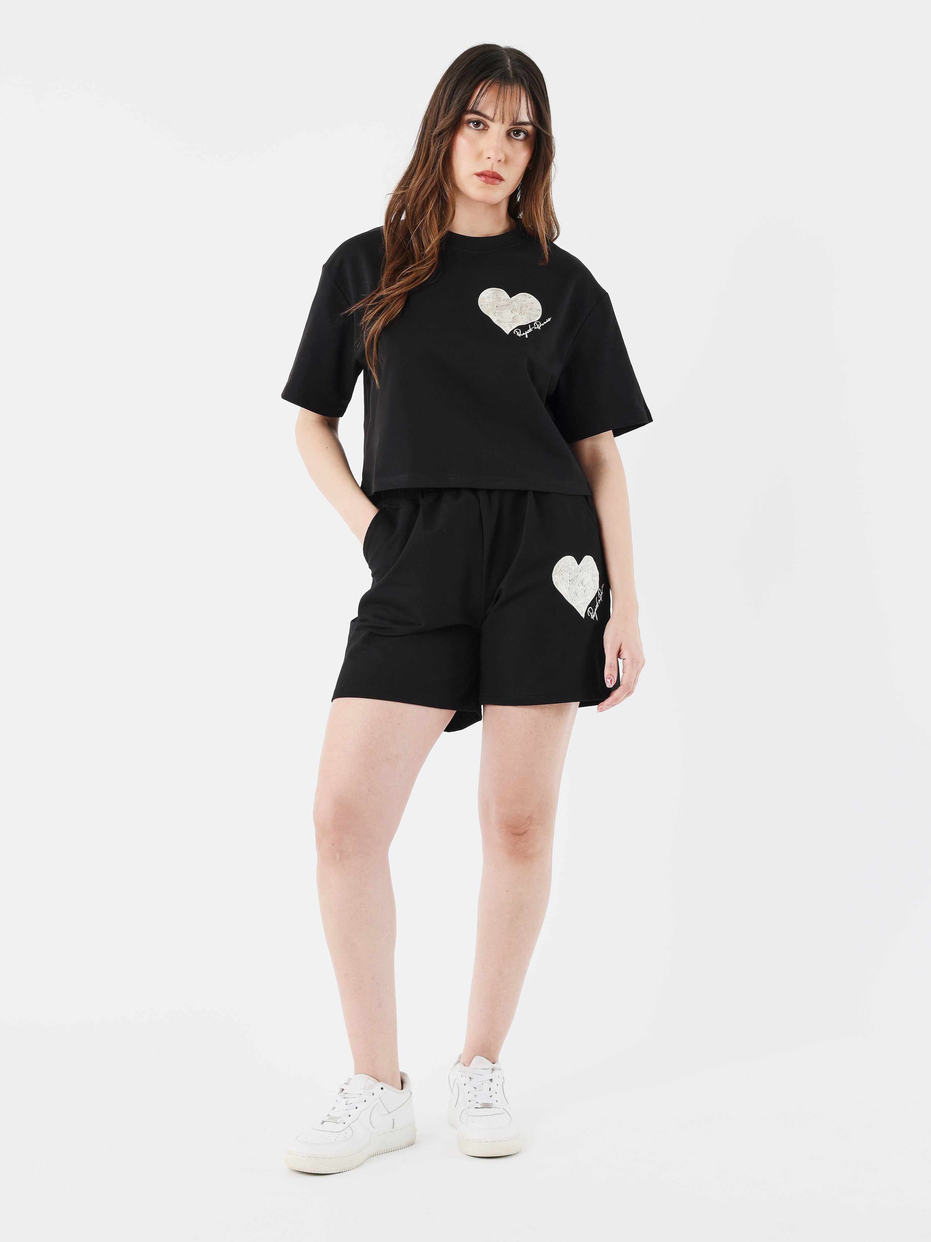 crop-top-tee-wicker-heart-noir