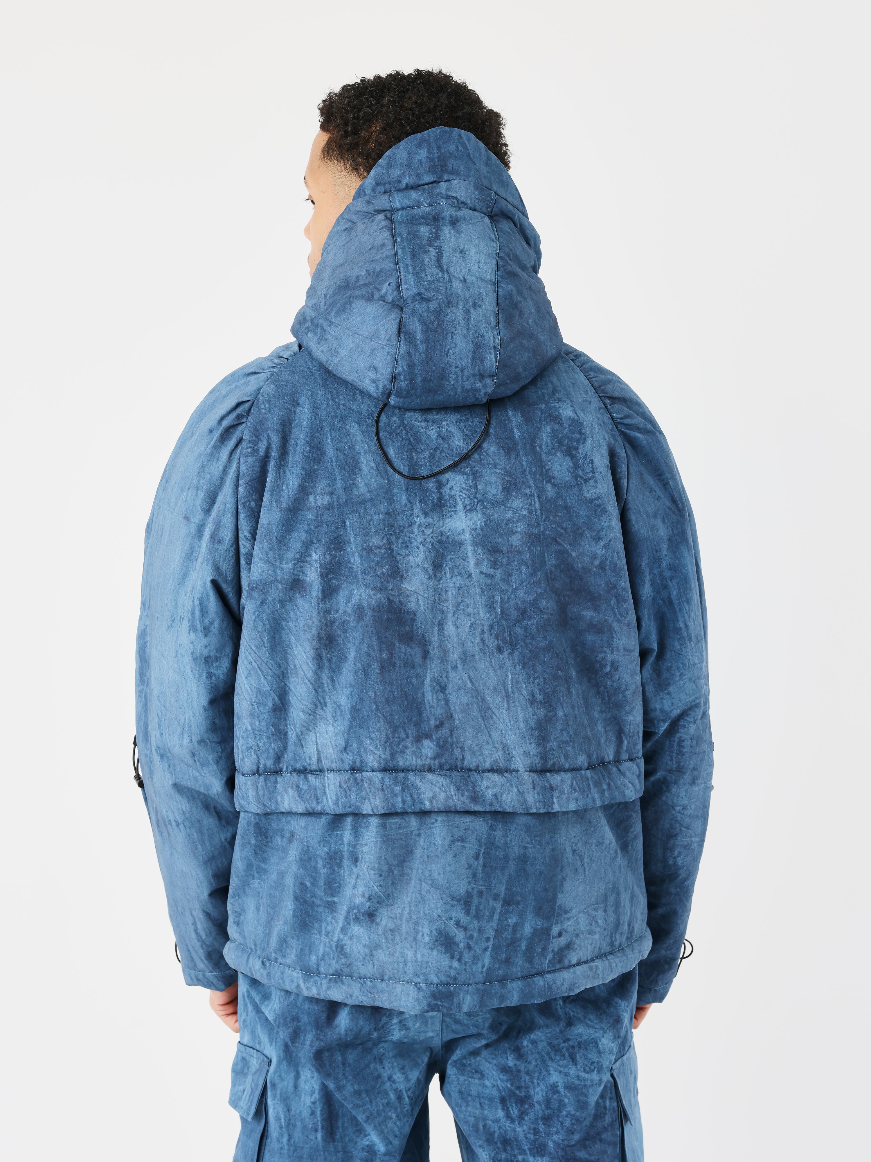 doudoune-en-matiere-technique-bleu