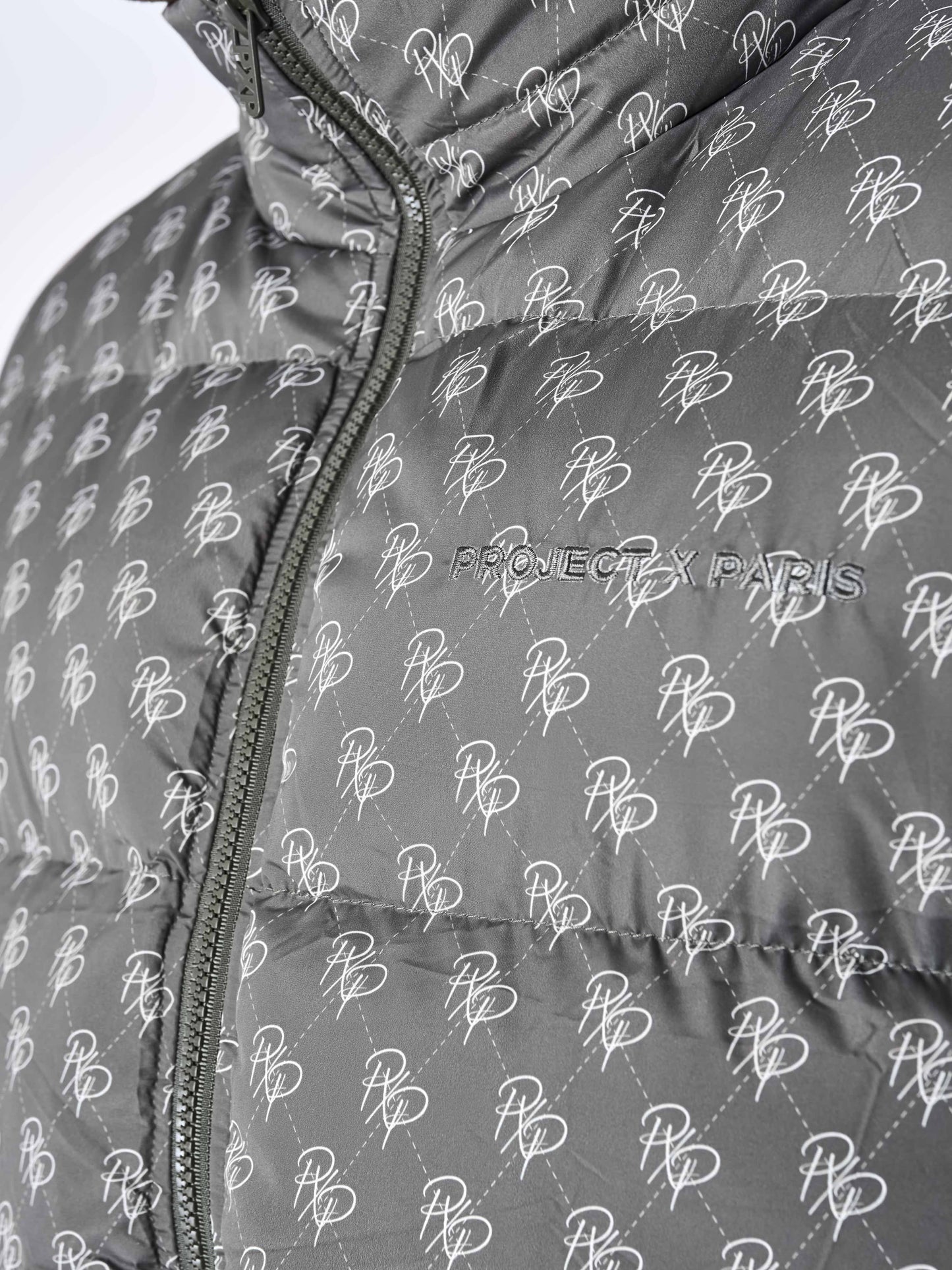 doudoune-sans-manches-all-over-monogramme-olive-fonce