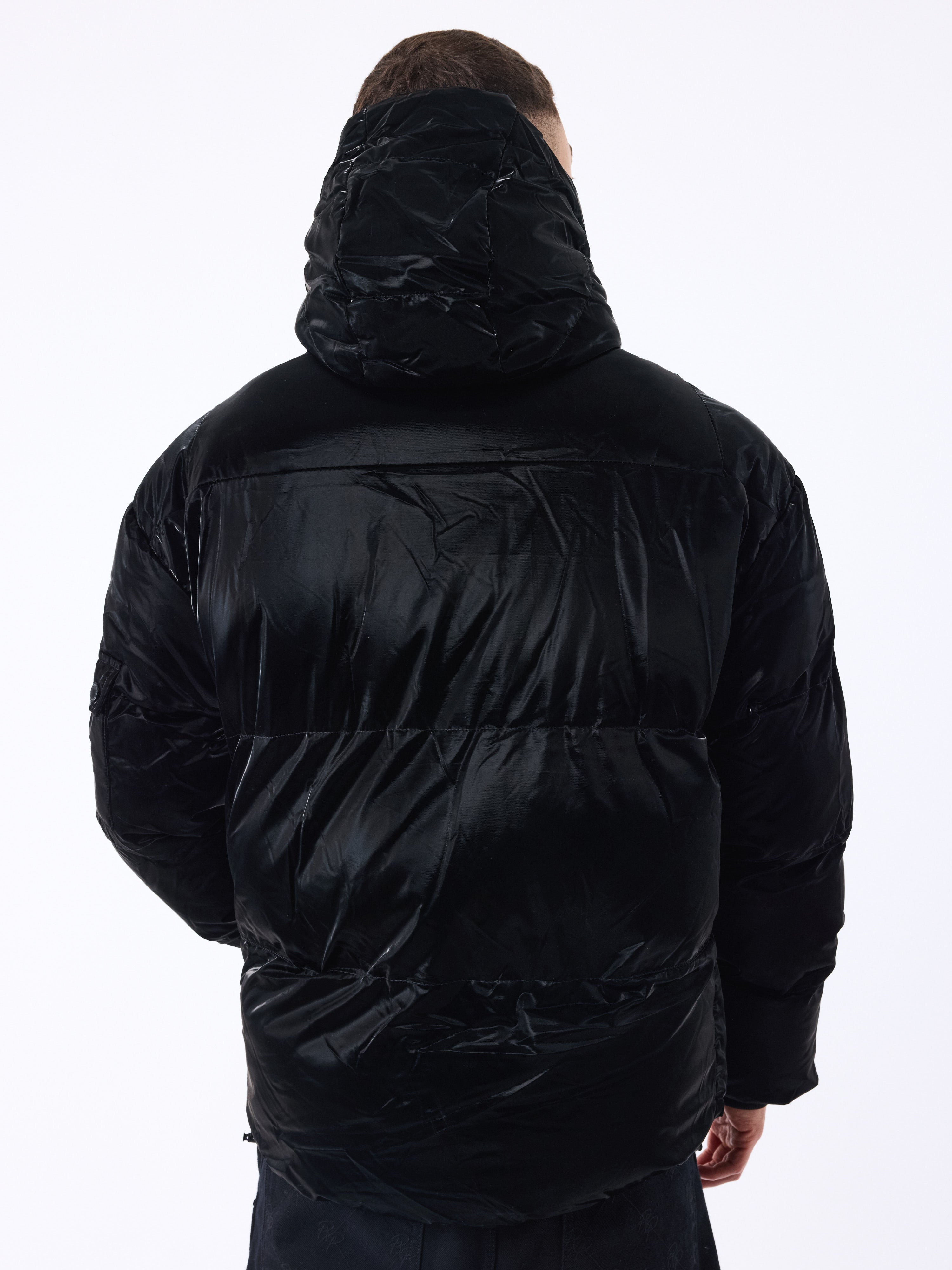 doudoune-ultra-brillante-a-capuche-noir