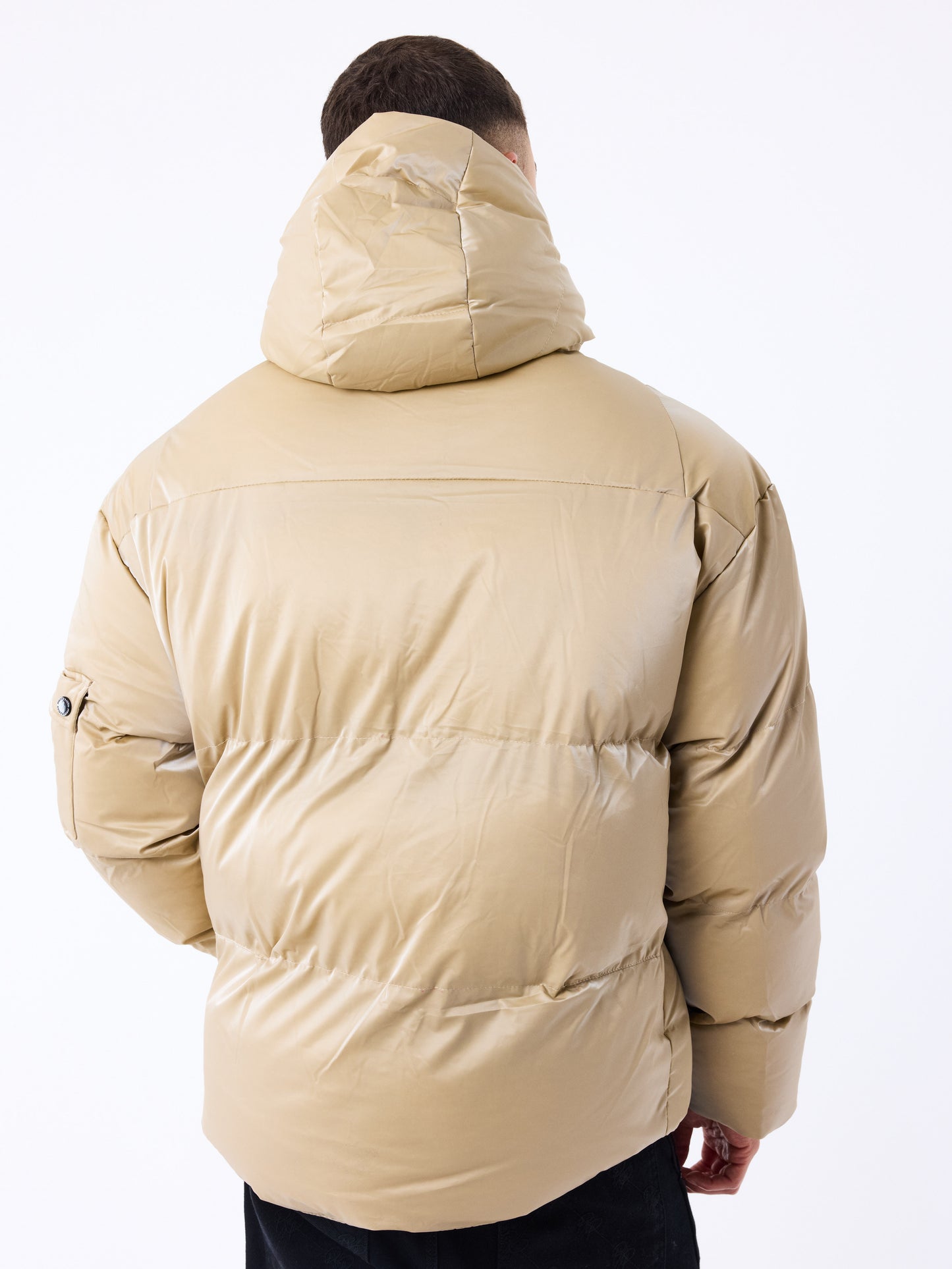 doudoune-ultra-brillante-a-capuche-beige