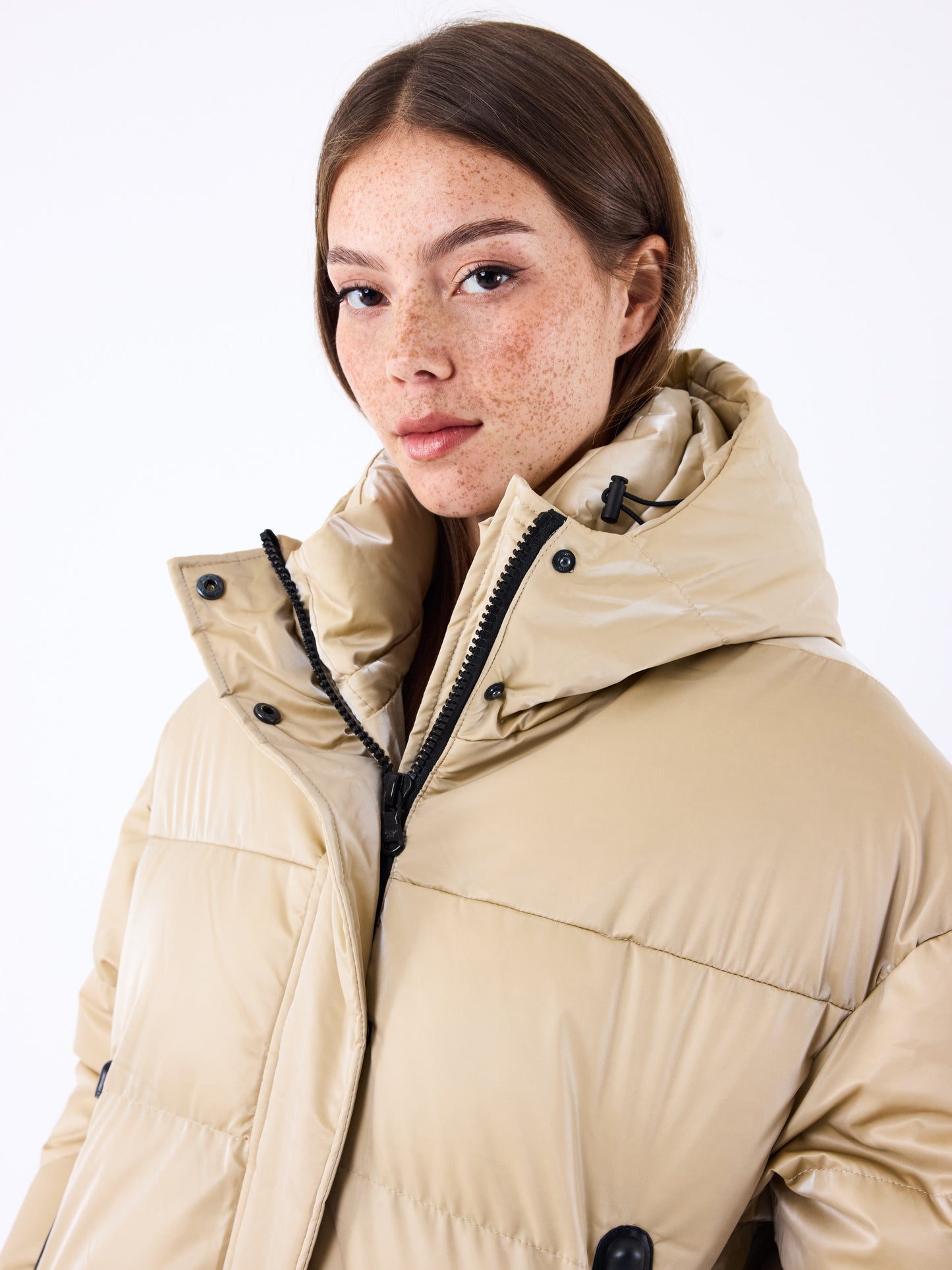 doudoune-ultra-brillante-a-capuche-5092-beige