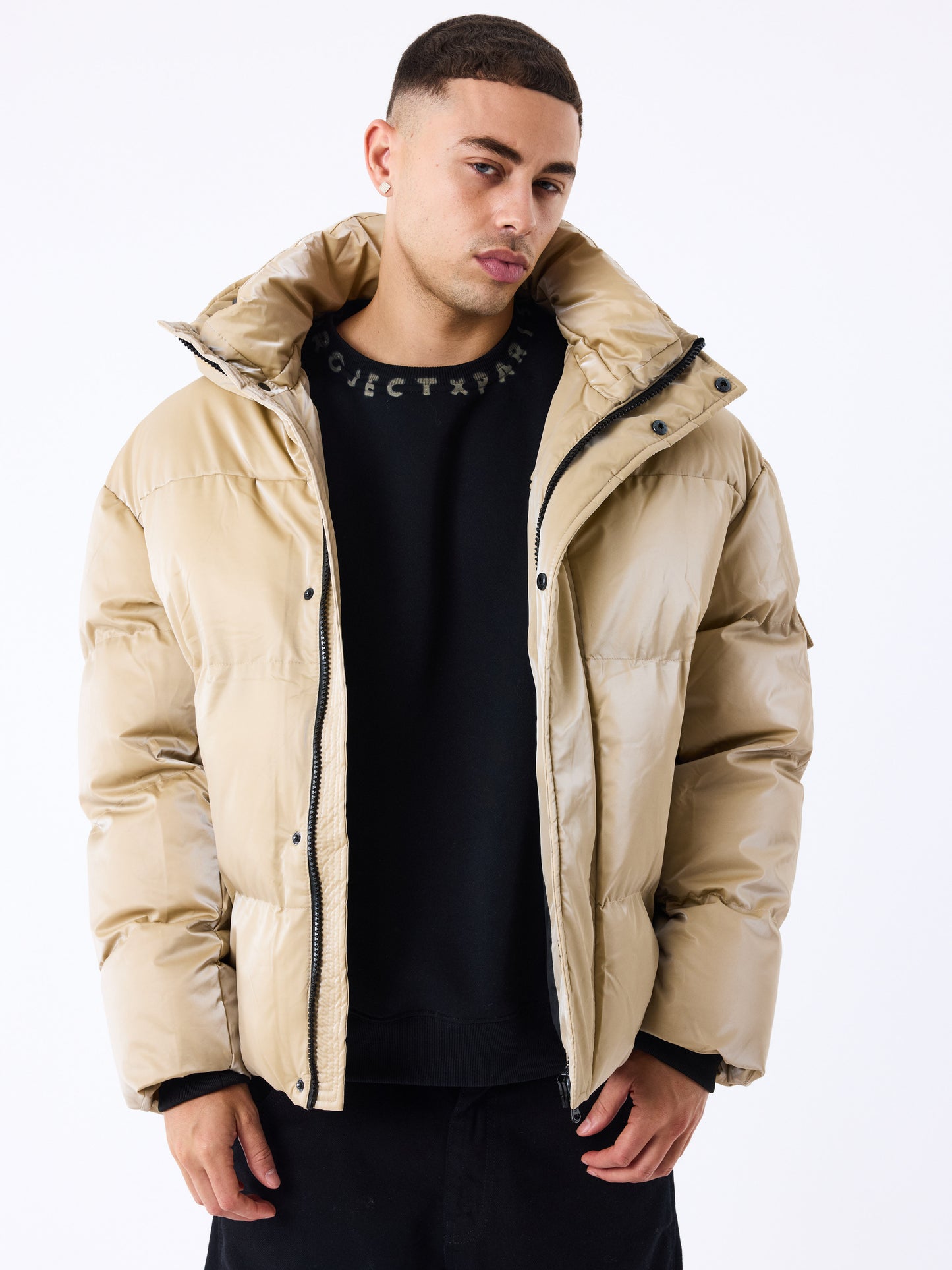 doudoune-ultra-brillante-a-capuche-beige