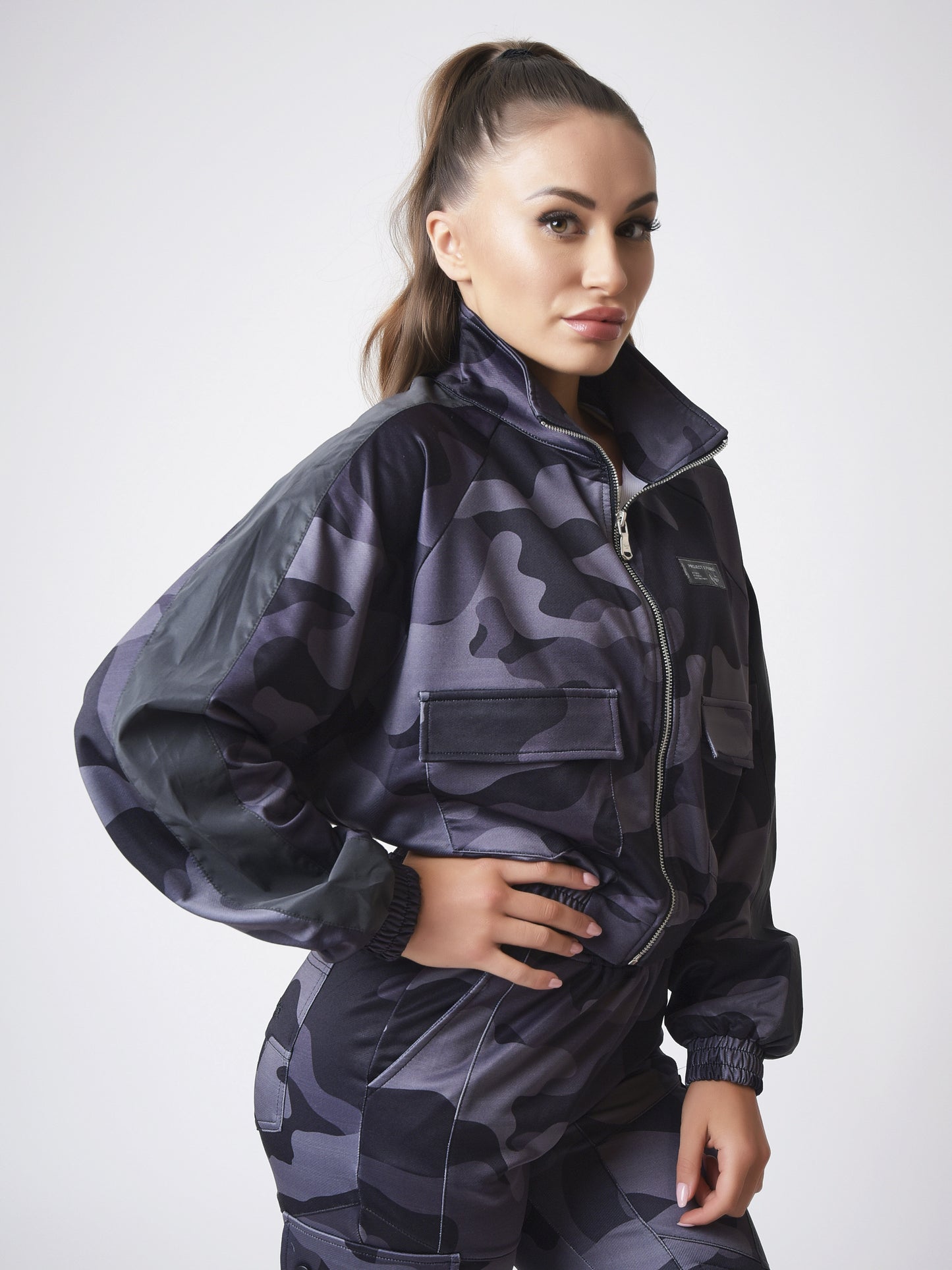 f203094-noir