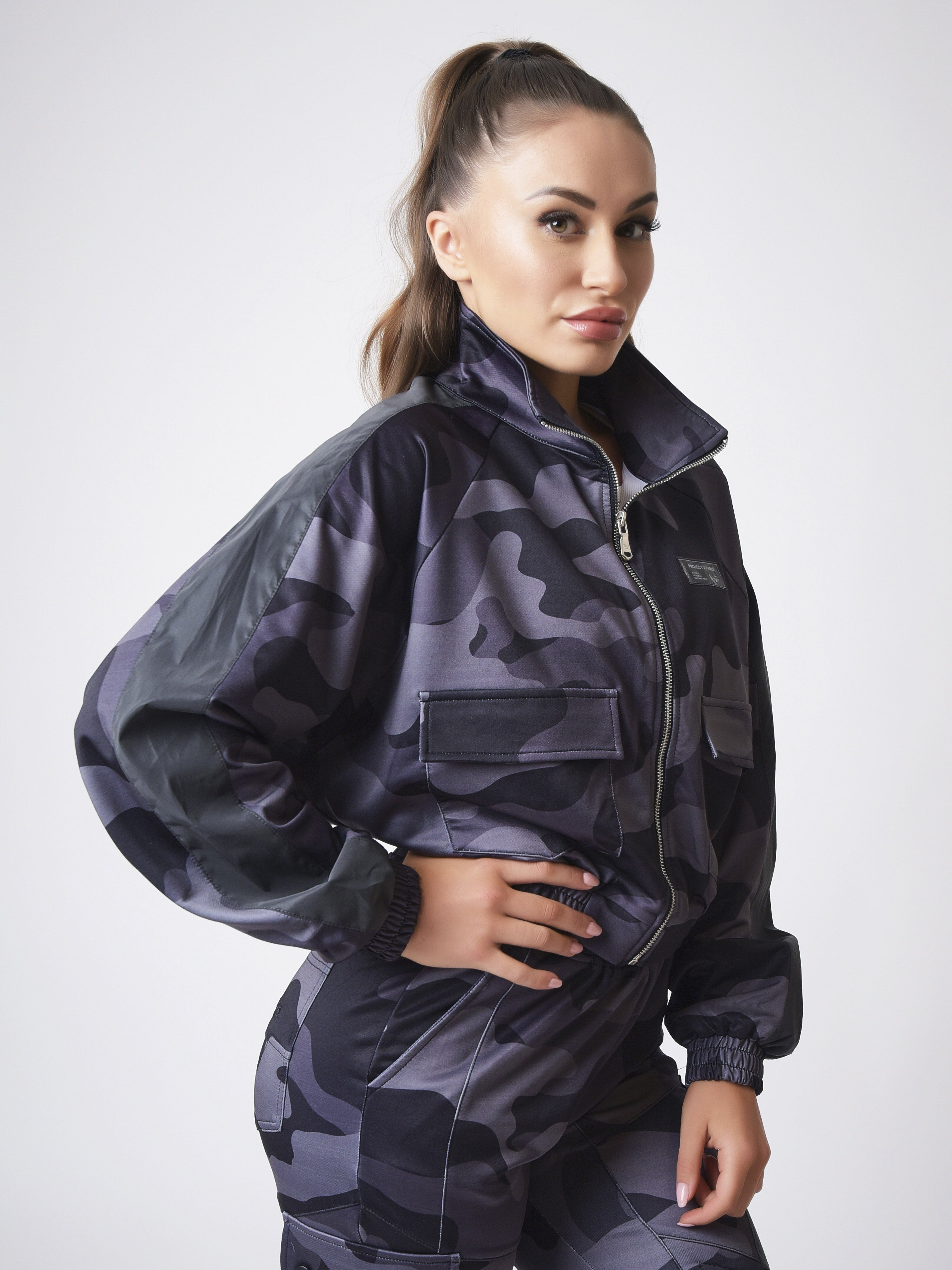 f203094-noir