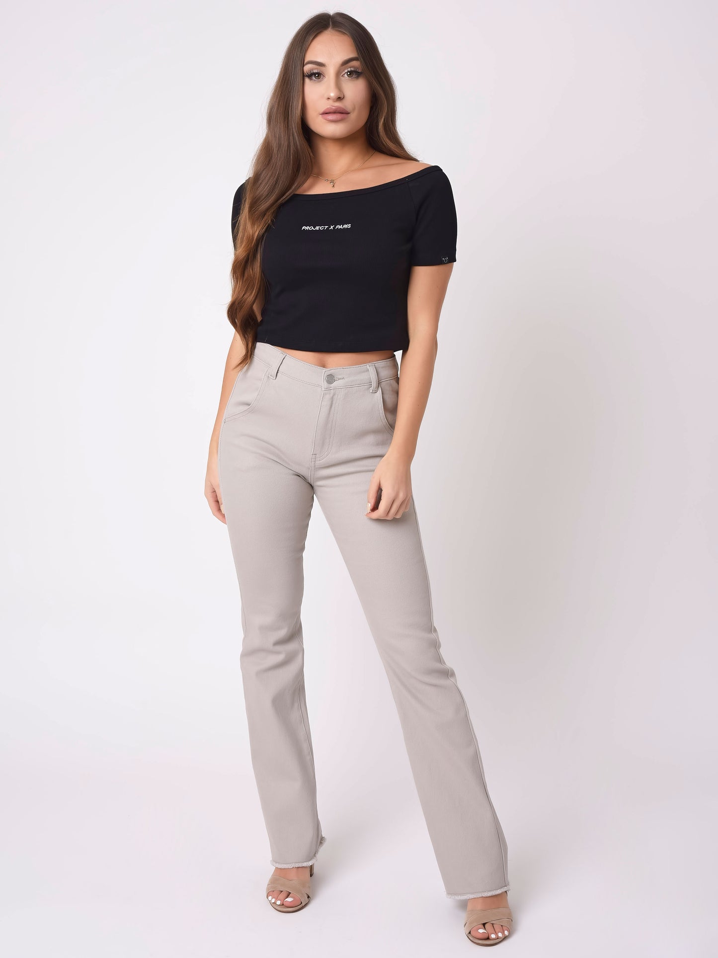 f211076-noir-modelshot
