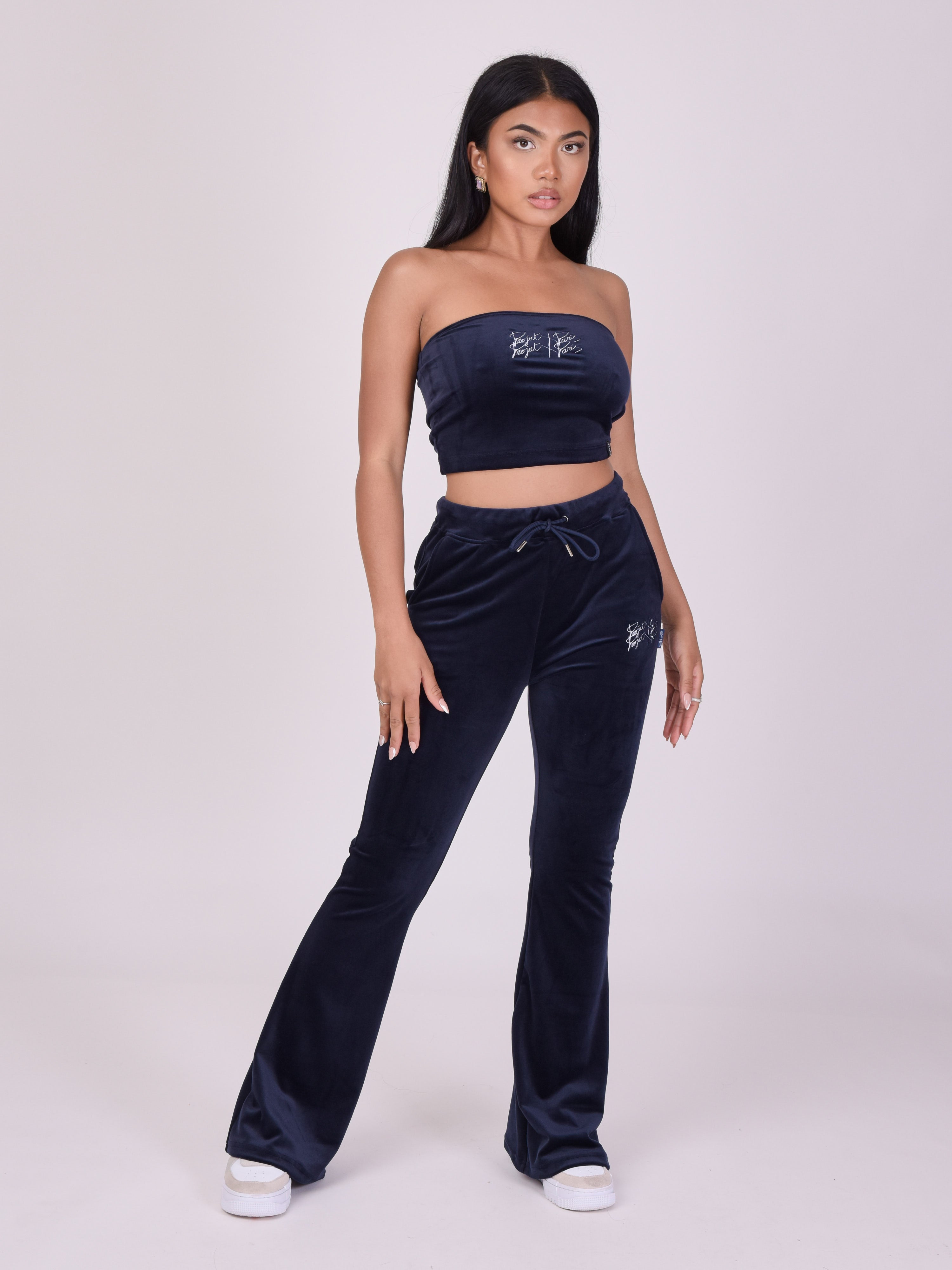 f211089-bleu-modelshot
