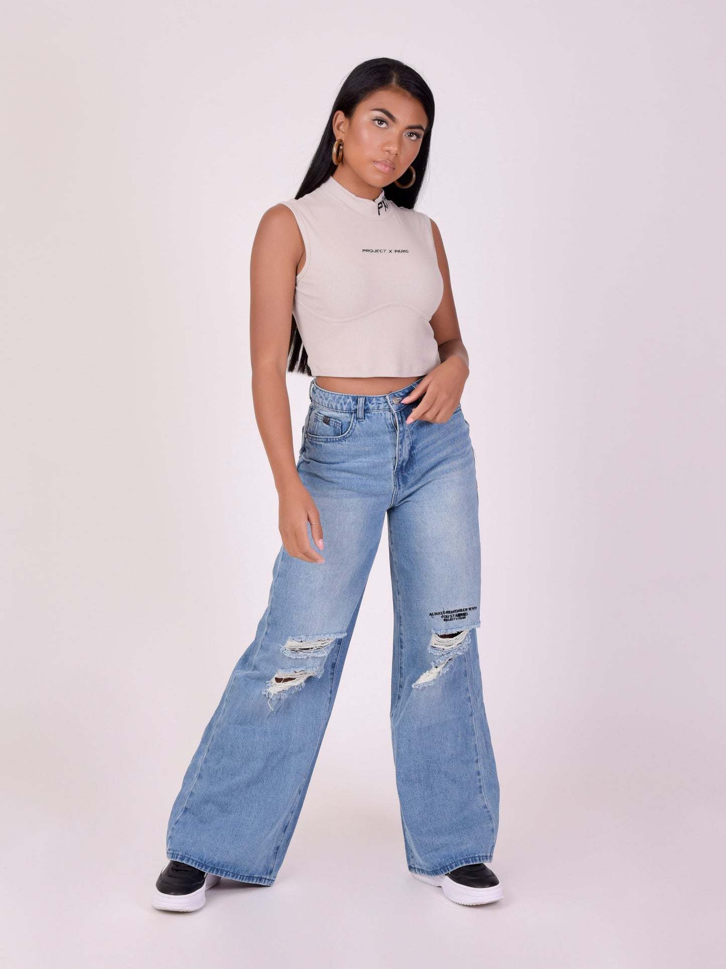 f211091-beige-modelshot