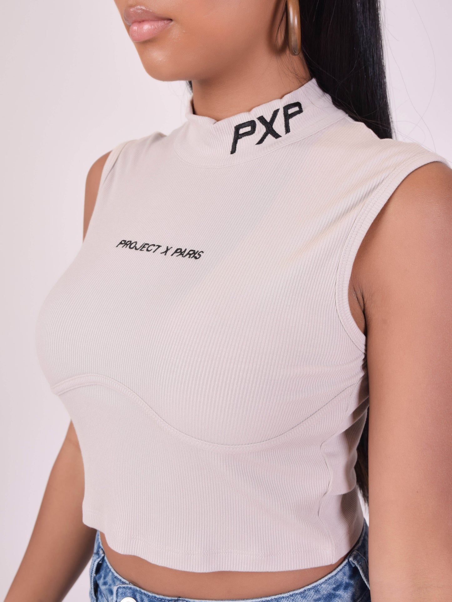 f211091-beige-modelshot