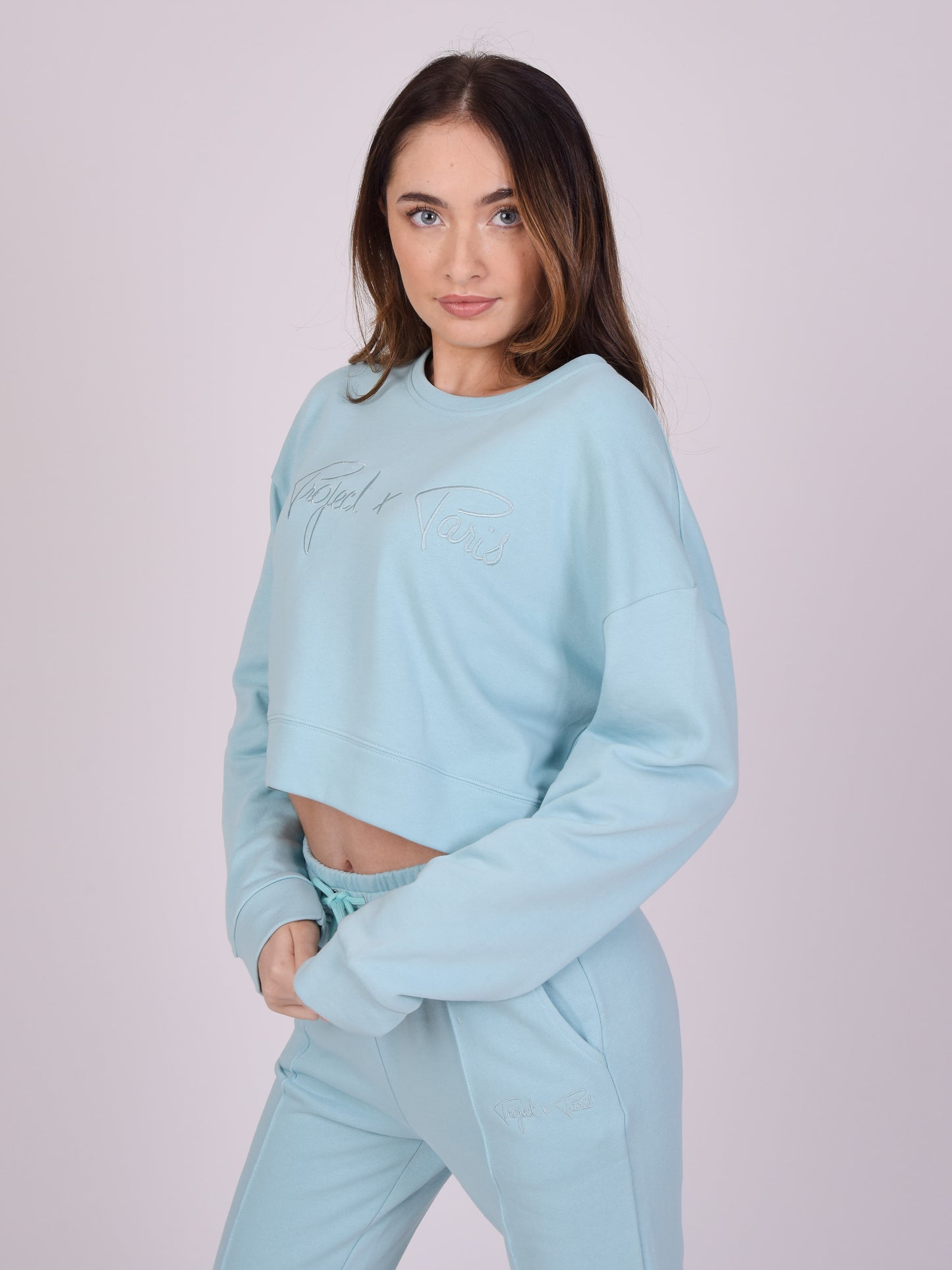f212103-turquoise-modelshot