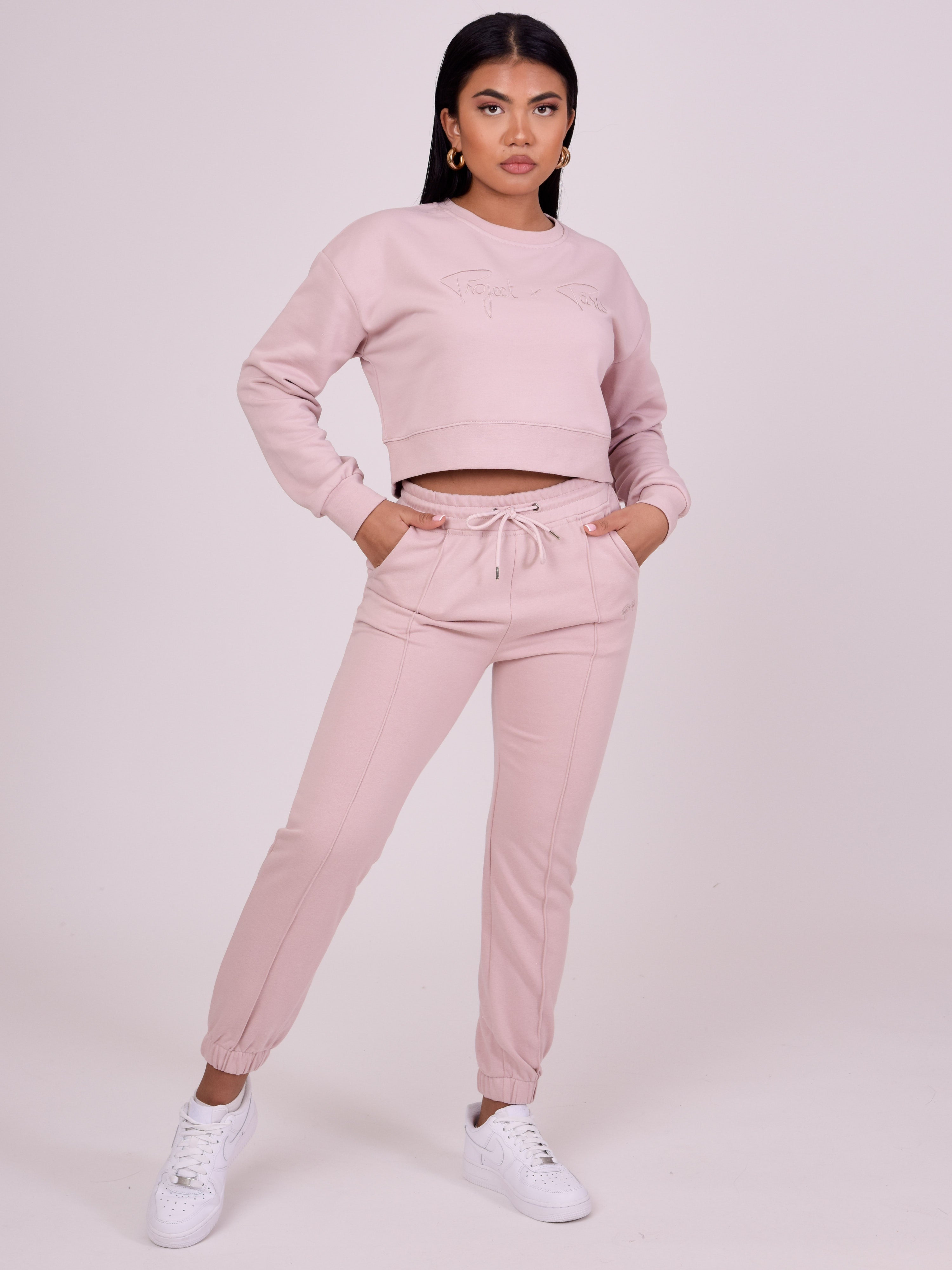 f212103-rose-poudre-modelshot