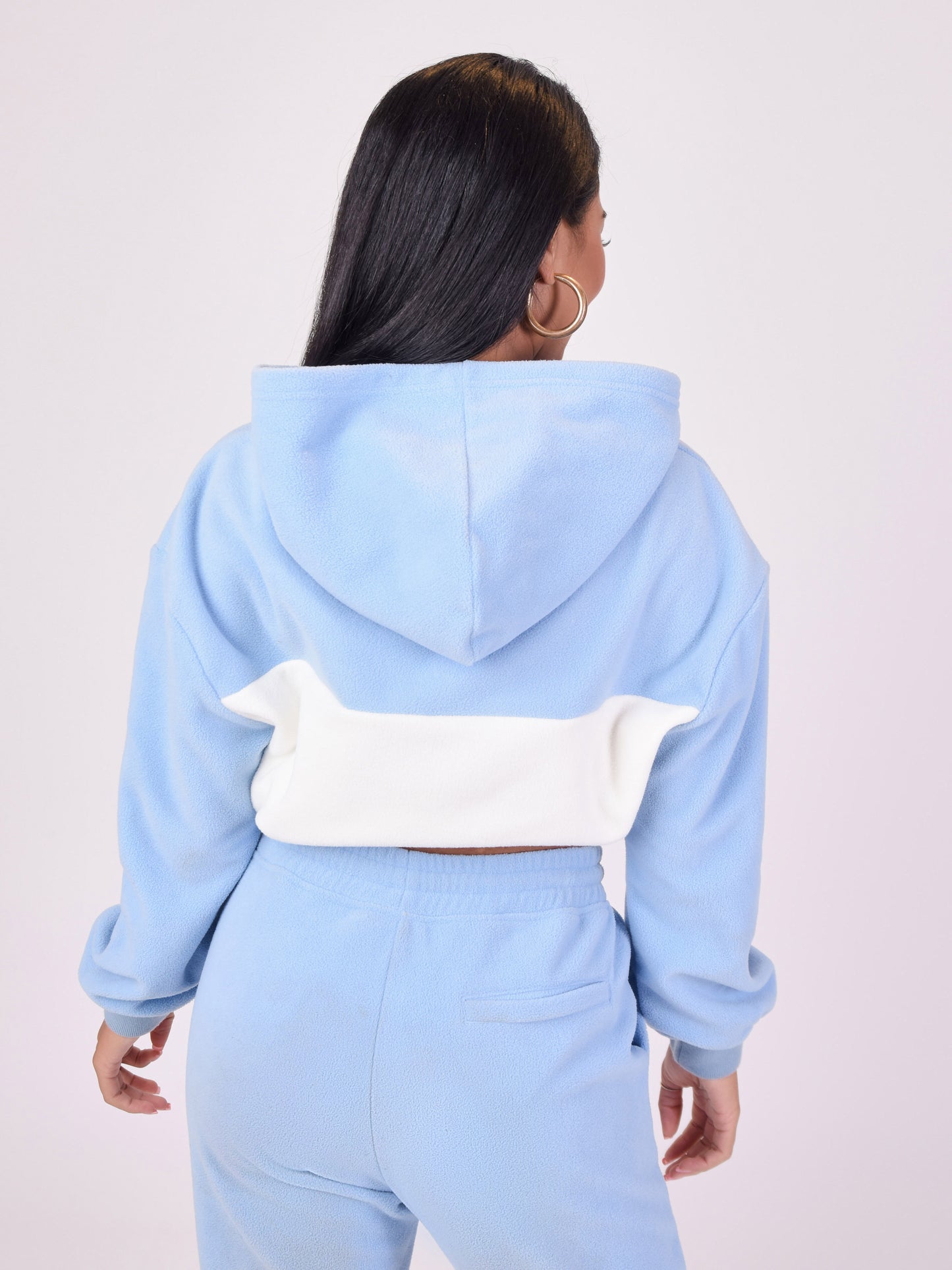 f212112-bleu-ciel-modelshot