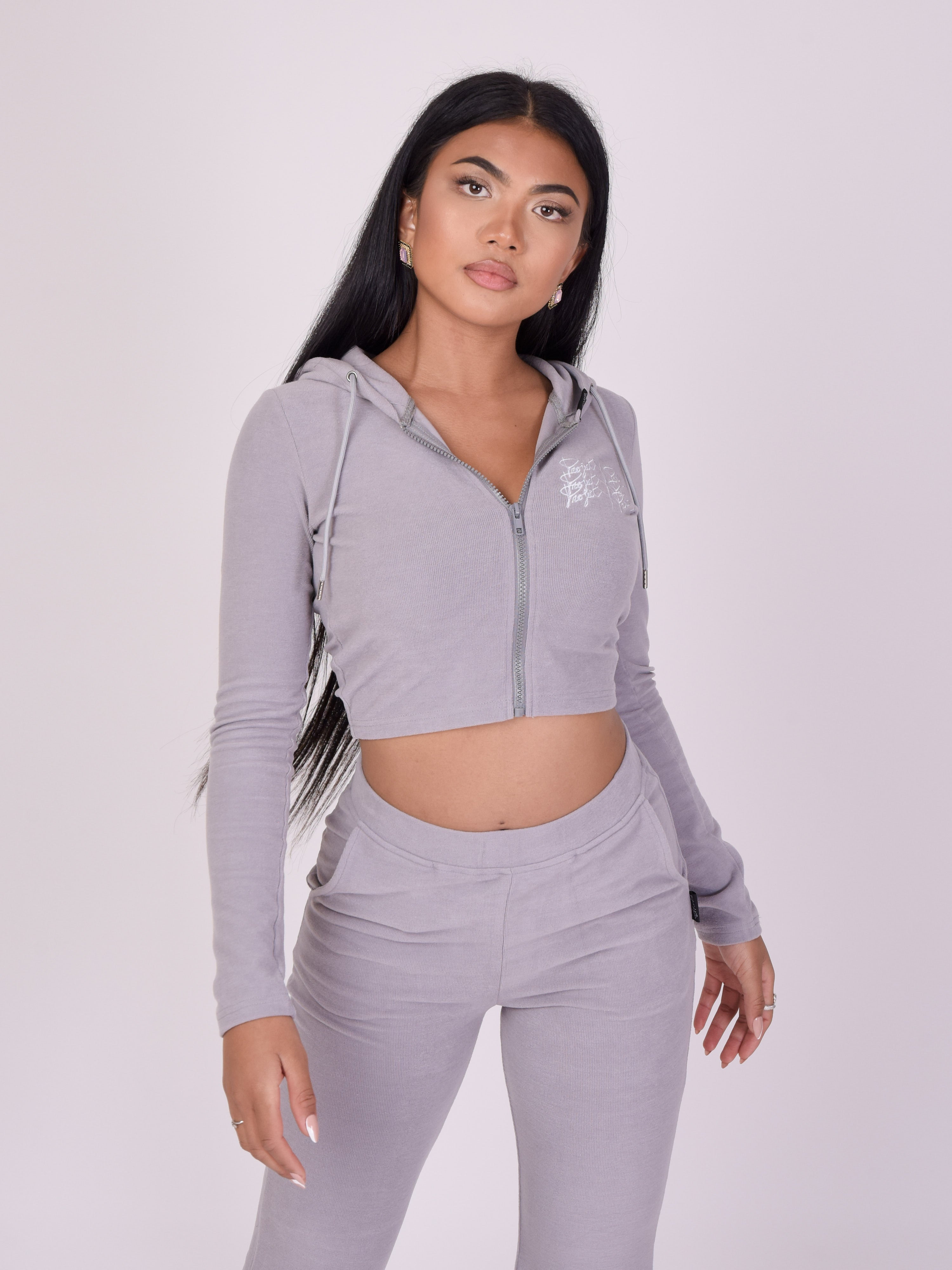 f213110-gris-clair-modelshot