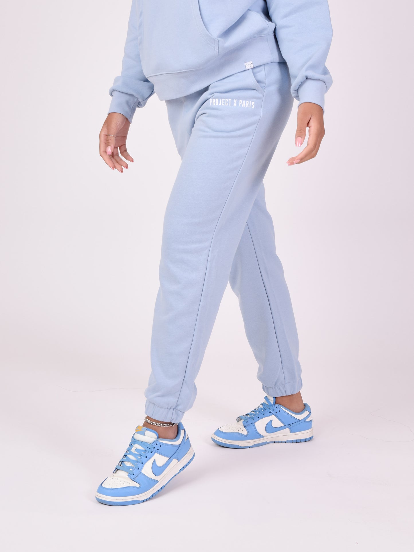 f214102-bleu-ciel-modelshot