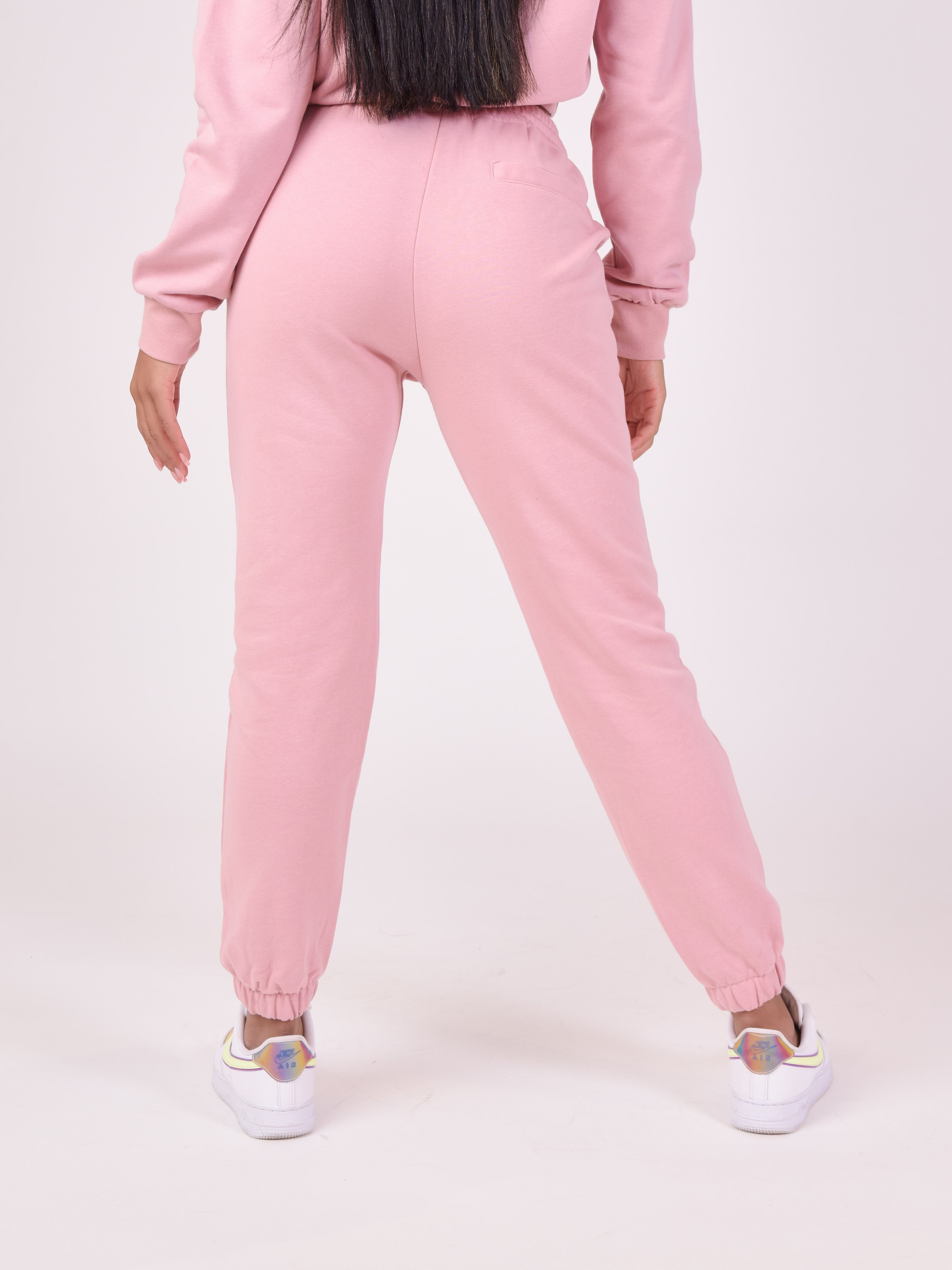 f214103-rose-poudre-modelshot