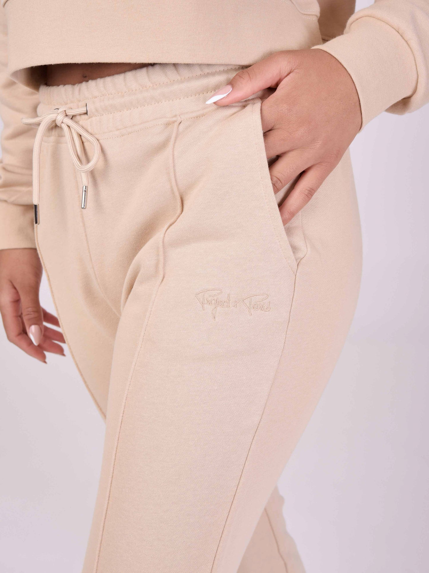 f214103-beige