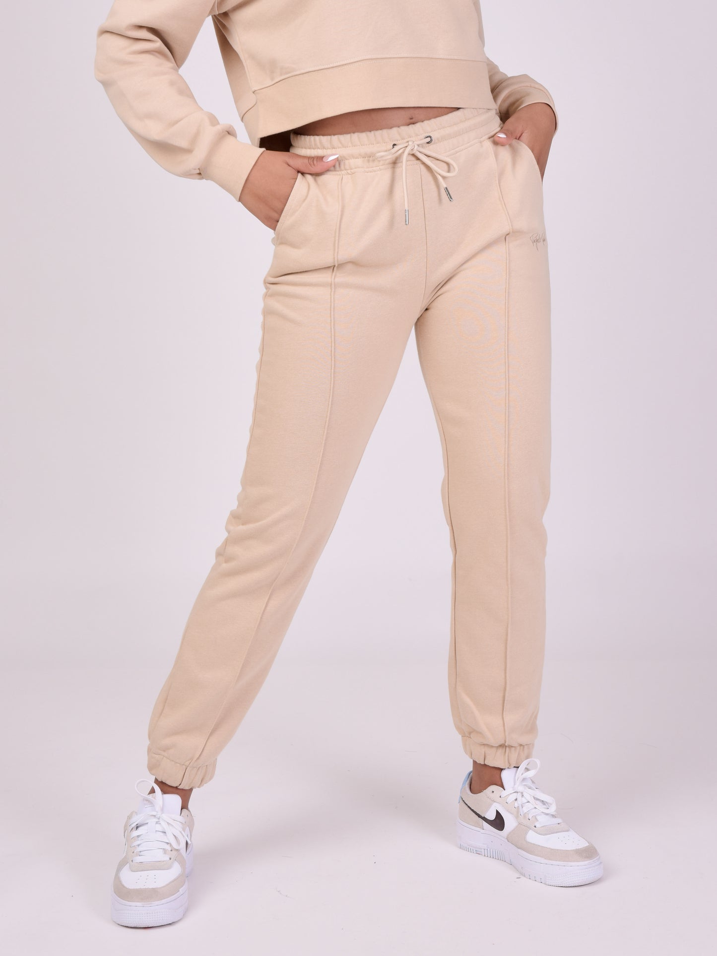 f214103-beige