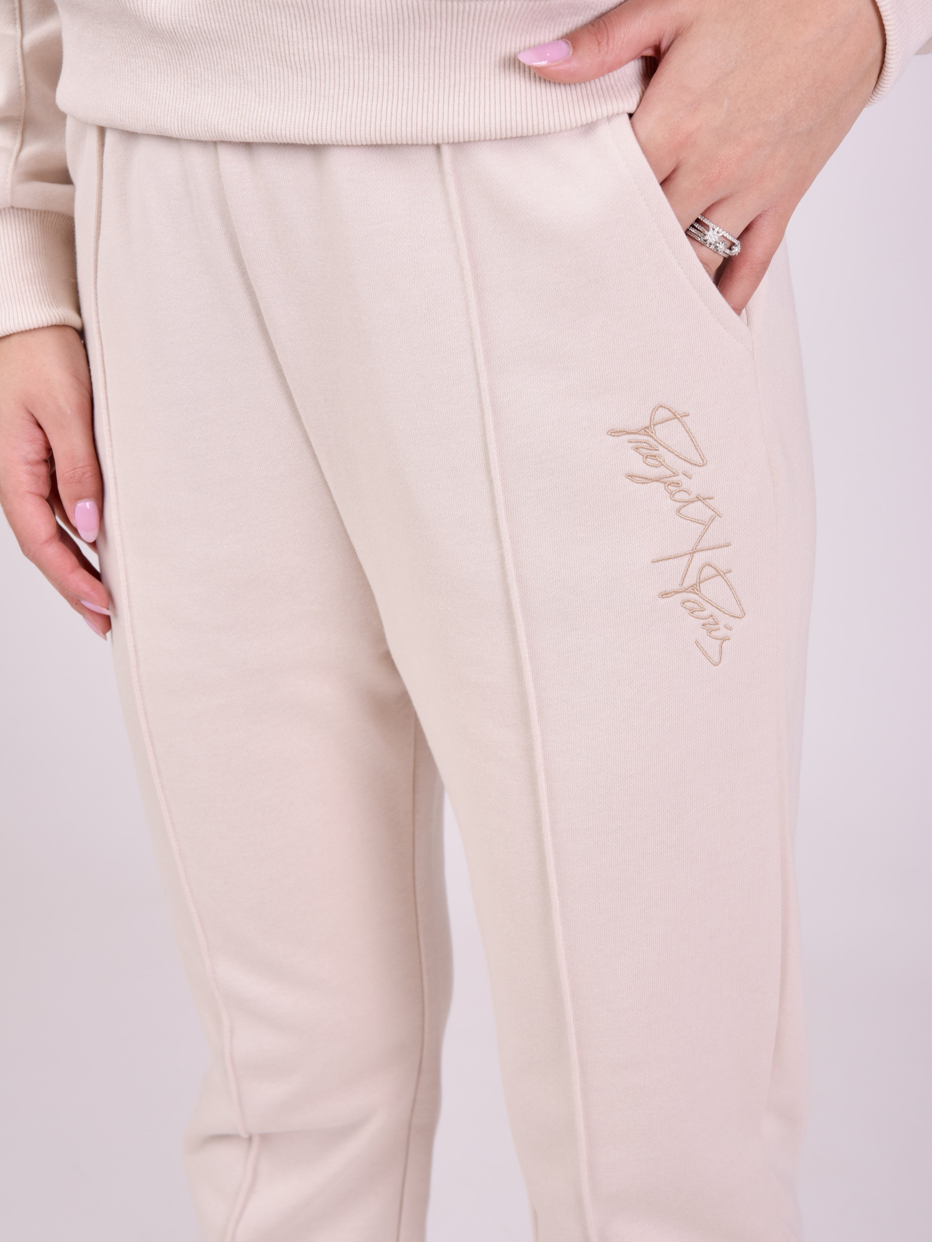 Bas de jogging broderie logo ton sur ton-5